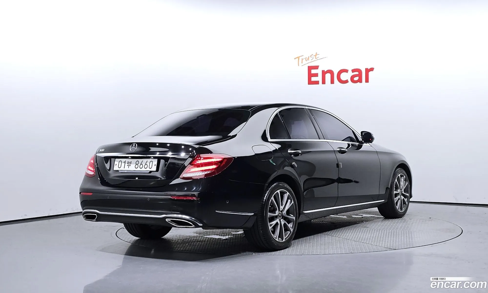 Mercedes-Benz E-Klasse V W213 S213 C238 E300 4Matic Exclusive Standard 2018 - фотография 16704904