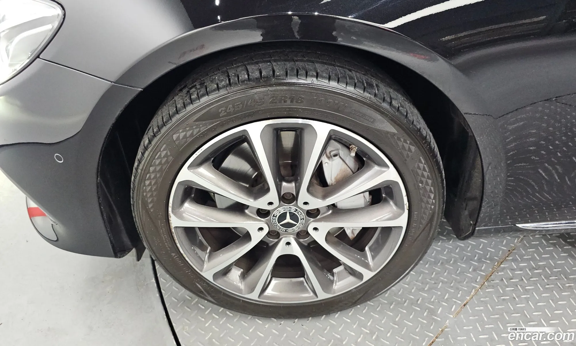 Mercedes-Benz E-Klasse V W213 S213 C238 E300 4Matic Exclusive Standard 2018 - фотография 16704907
