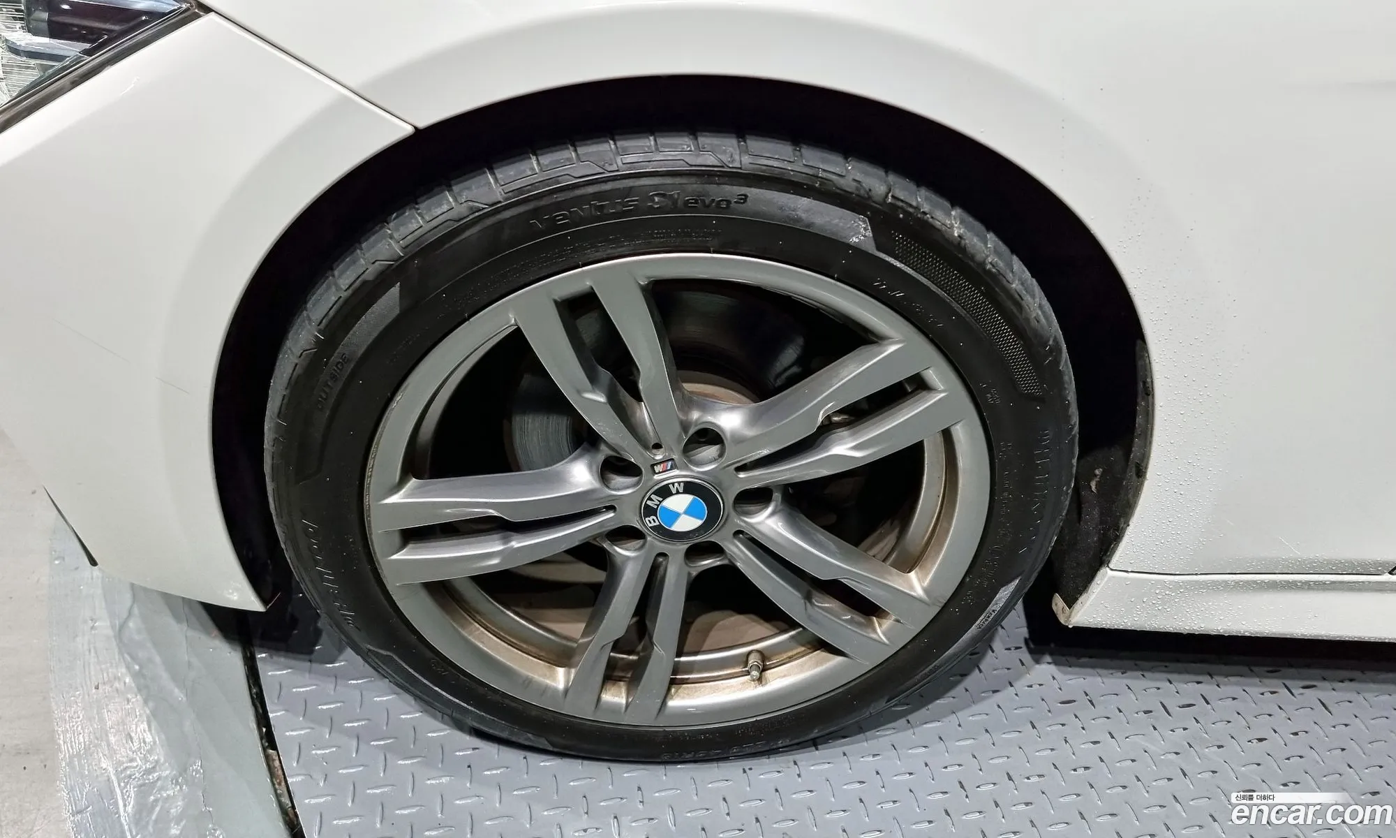 BMW 3 Series F30 320D Touring M Performance Edition - фотография 17959588