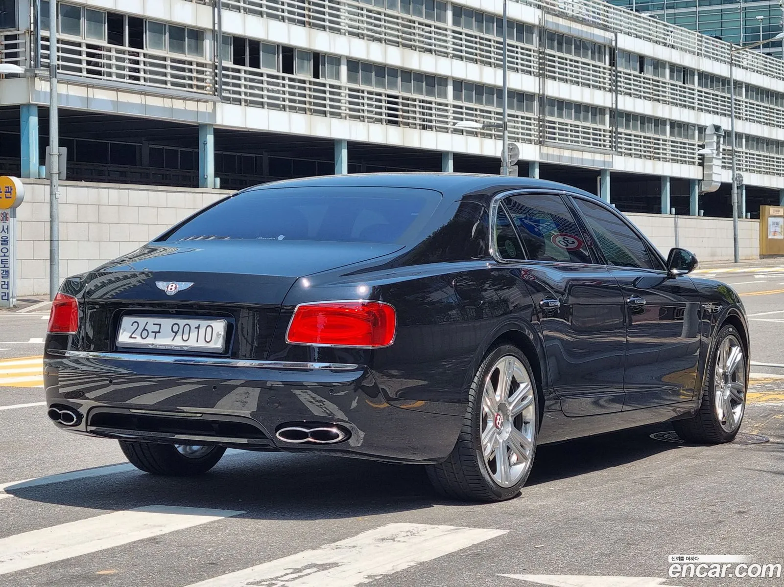 Bentley Flying Spur 40 2017 - фотография 14539737