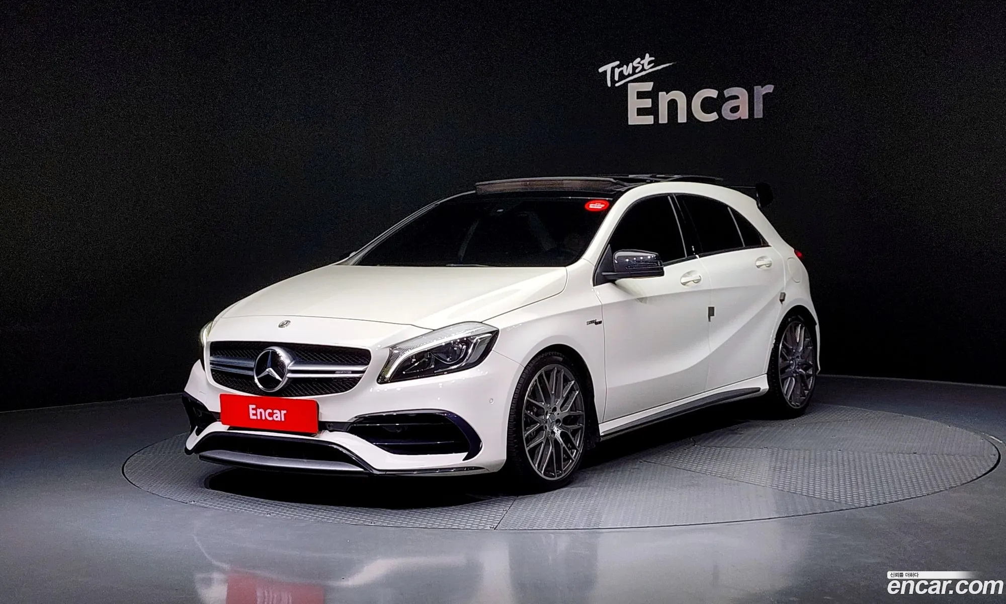 Mercedes-Benz A-Klasse A45 Amg 4Matic 2018 - фотография 16704891
