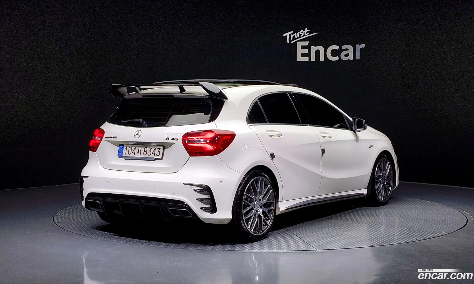 Mercedes-Benz A-Klasse A45 Amg 4Matic 2018 - фотография 16704892