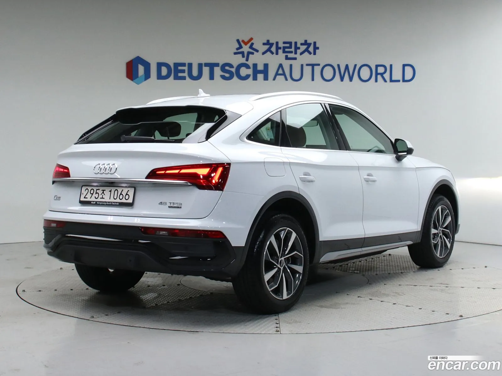 Audi Q5 45 Tfsi Quattro Sportback 2023 - фотография 6685351