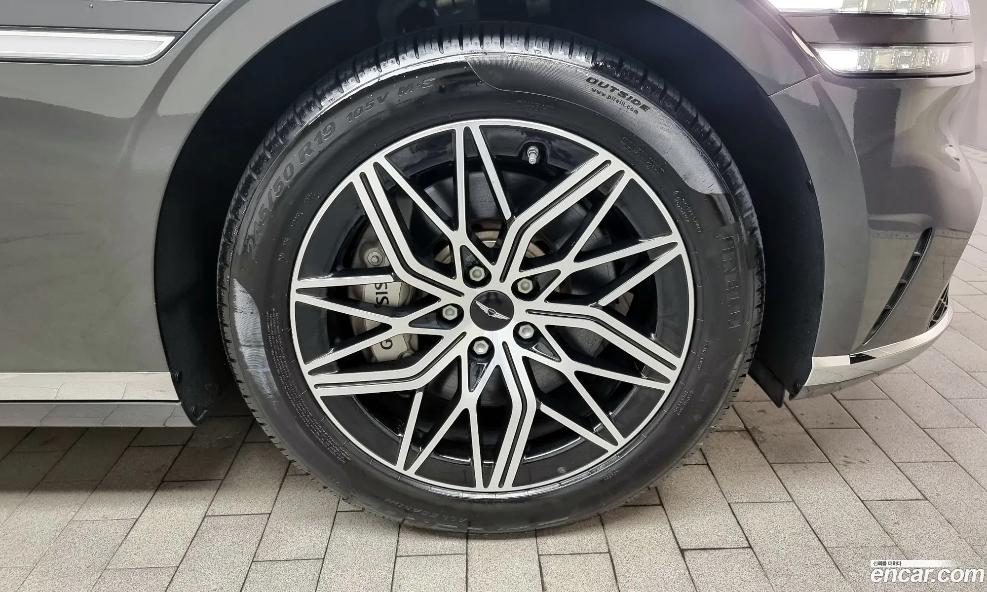 Genesis G90 Gasoline 35 Turbo Awd 2023 - фотография 610966