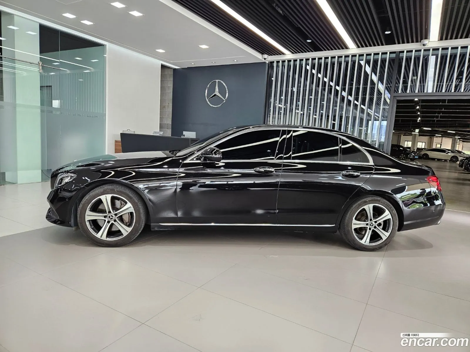 Mercedes-Benz E-Klasse V W213 S213 C238 E300 Avantgarde 2019 - фотография 15739863