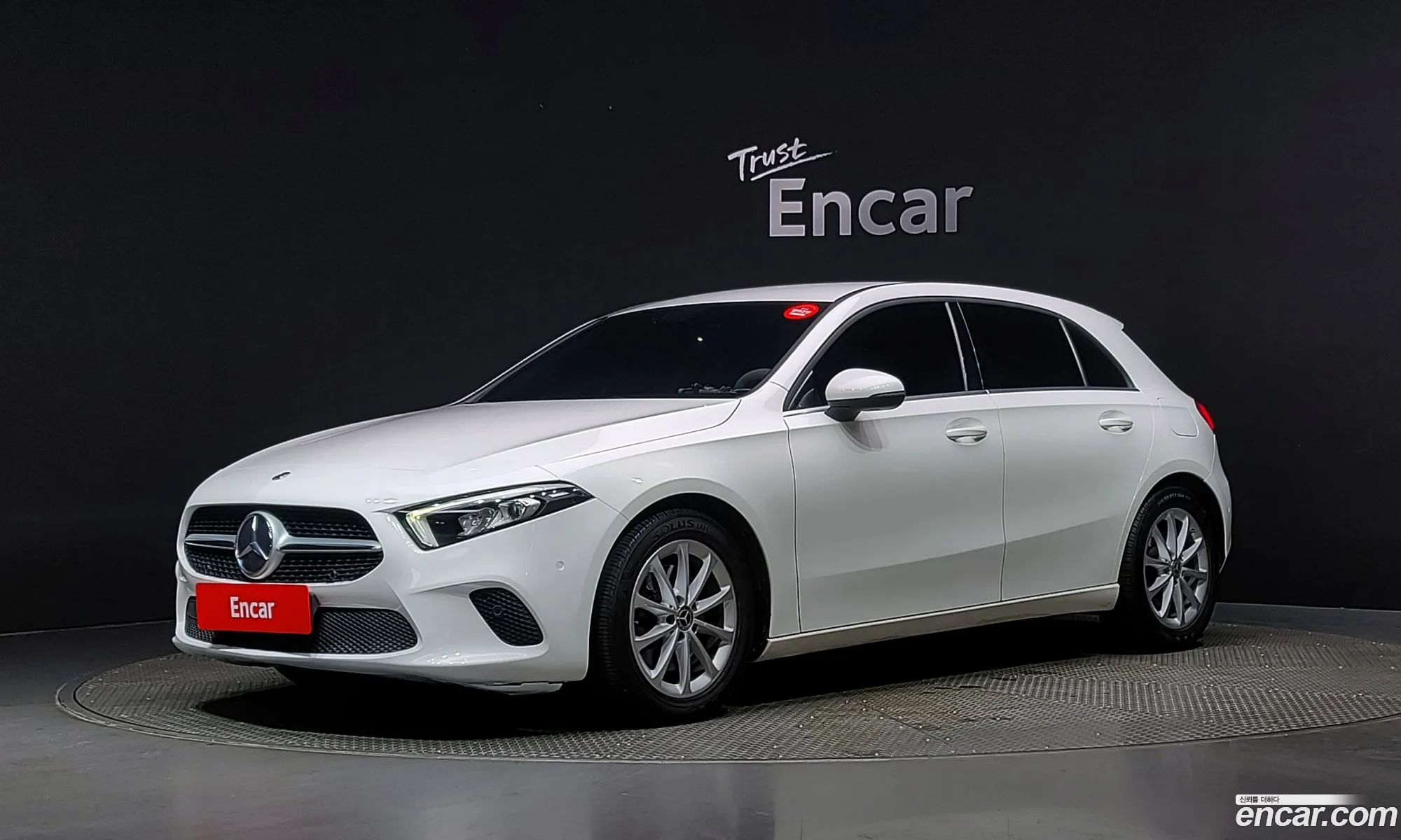 Mercedes-Benz A-Klasse Iv W177 A220 Hatchback 2019 - фотография 16269937