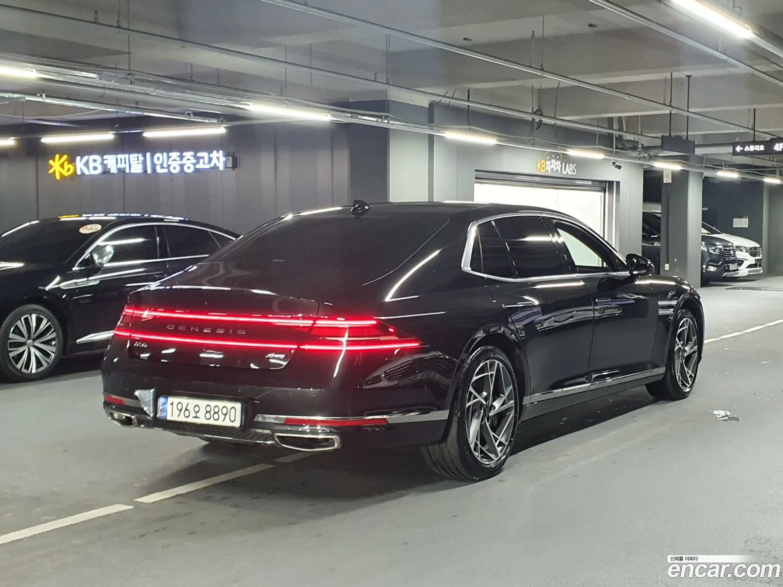 Genesis G90 I Gasoline 35 Turbo Awd 2022 - фотография 573097