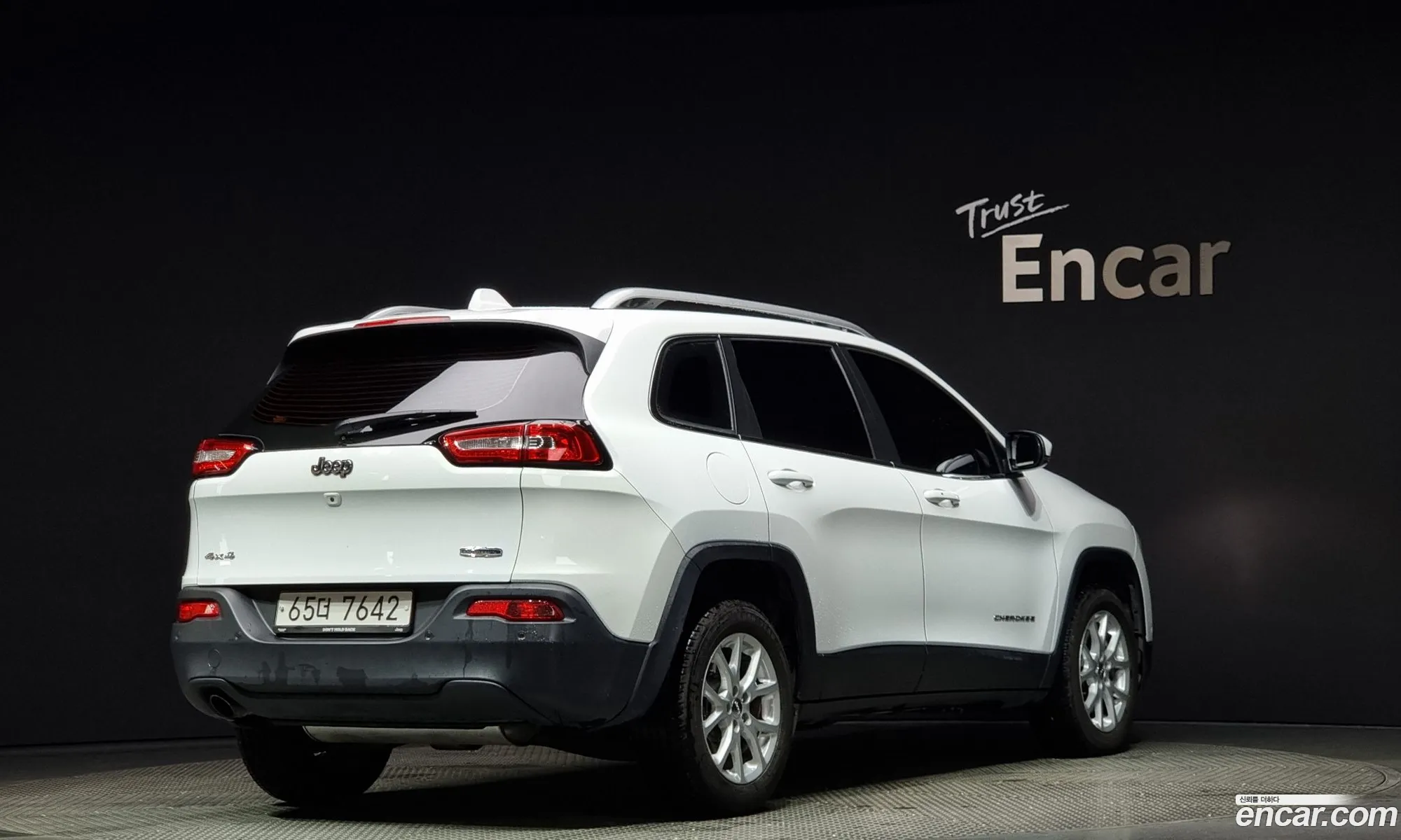 Jeep Cherokee V Kl 24 Longitude Awd 2017 - фотография 4725189