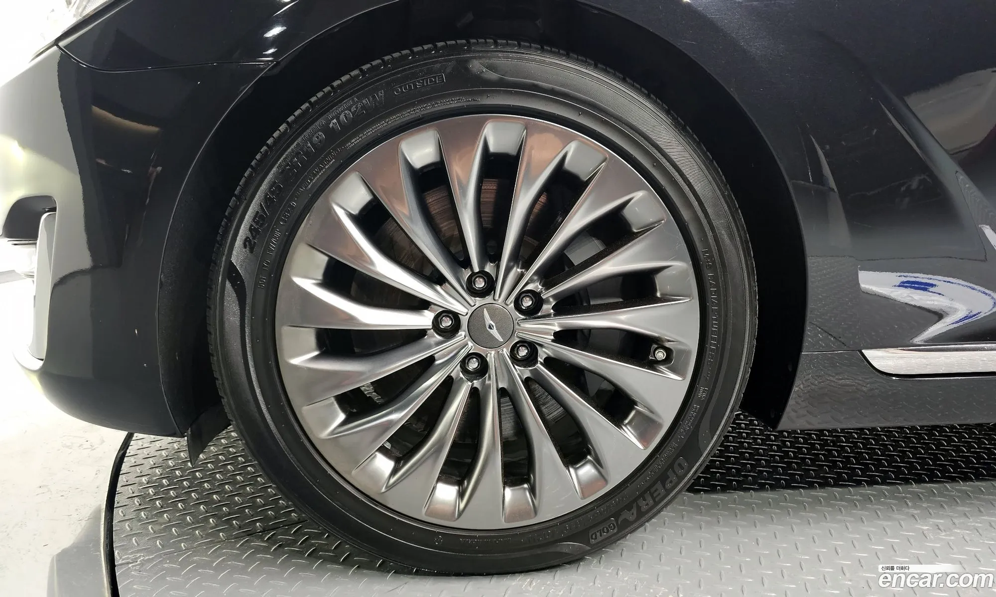 Genesis G90 I 38 Gdi Awd 2018 - фотография 19078200
