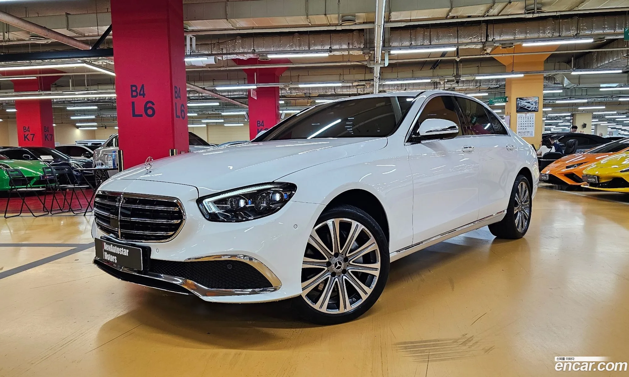 Mercedes-Benz E-Klasse E350 4Matic Exclusive 2023 - фотография 15631339