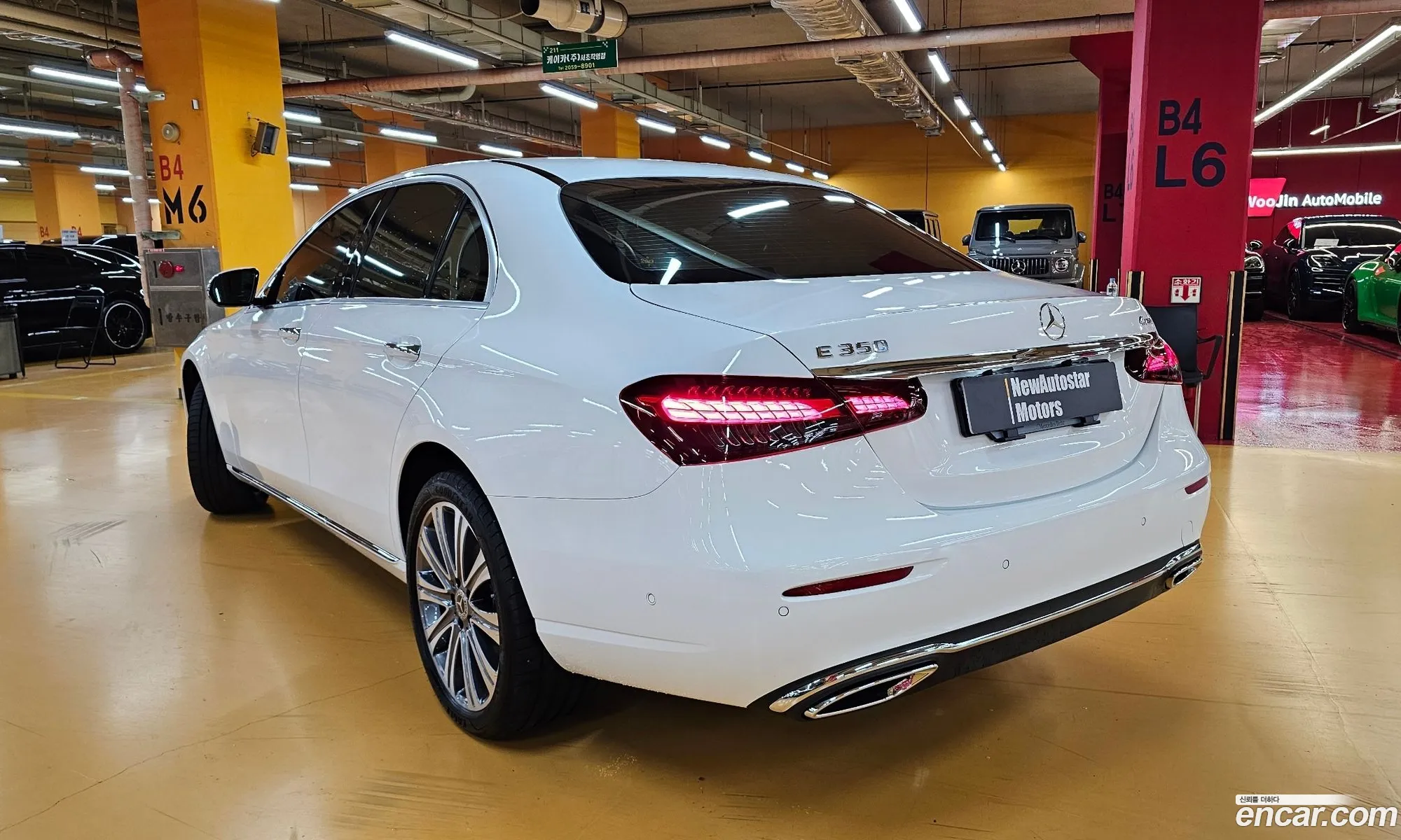 Mercedes-Benz E-Klasse E350 4Matic Exclusive 2023 - фотография 15631341