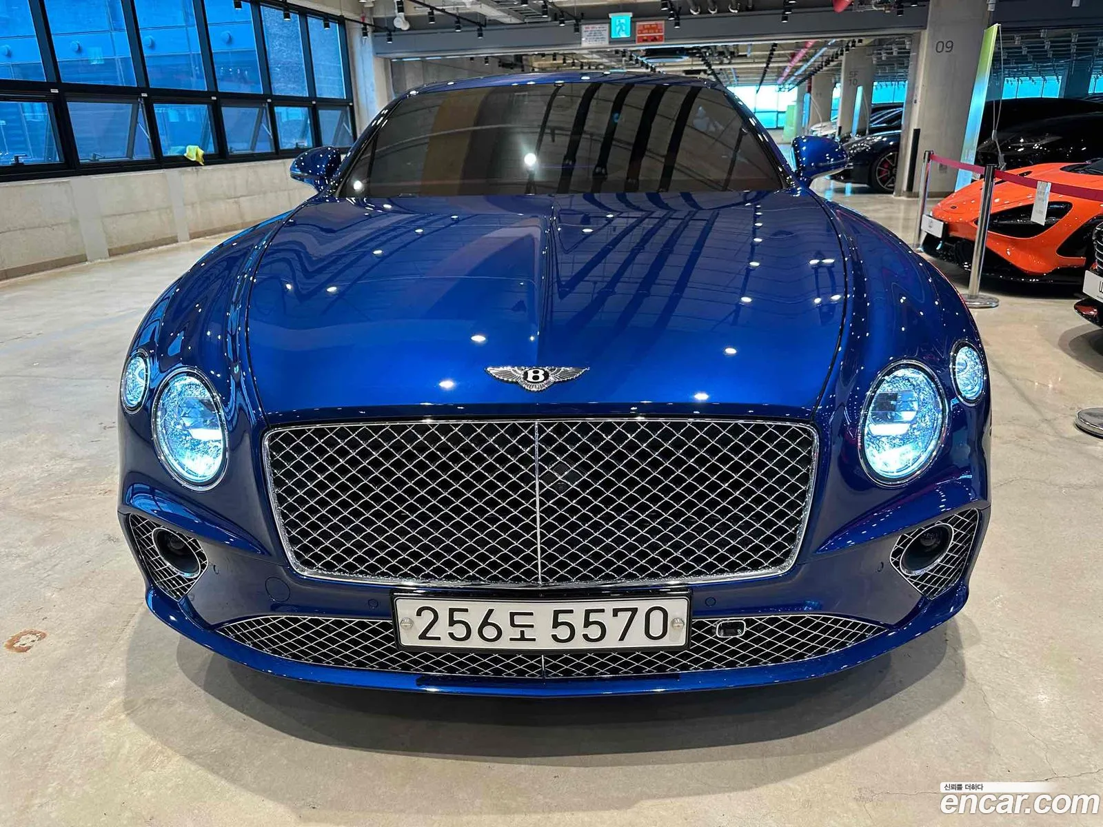 Bentley Continental 40 Gt 2022 - фотография 14539747