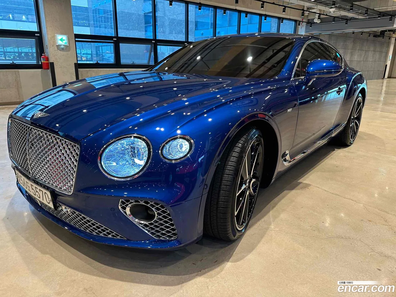 Bentley Continental 40 Gt 2022 - фотография 14539748