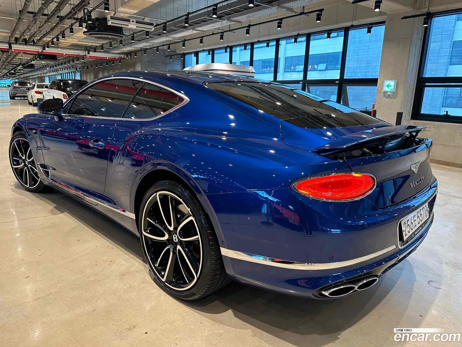 Bentley Continental 40 Gt 2022 - фотография 14539749