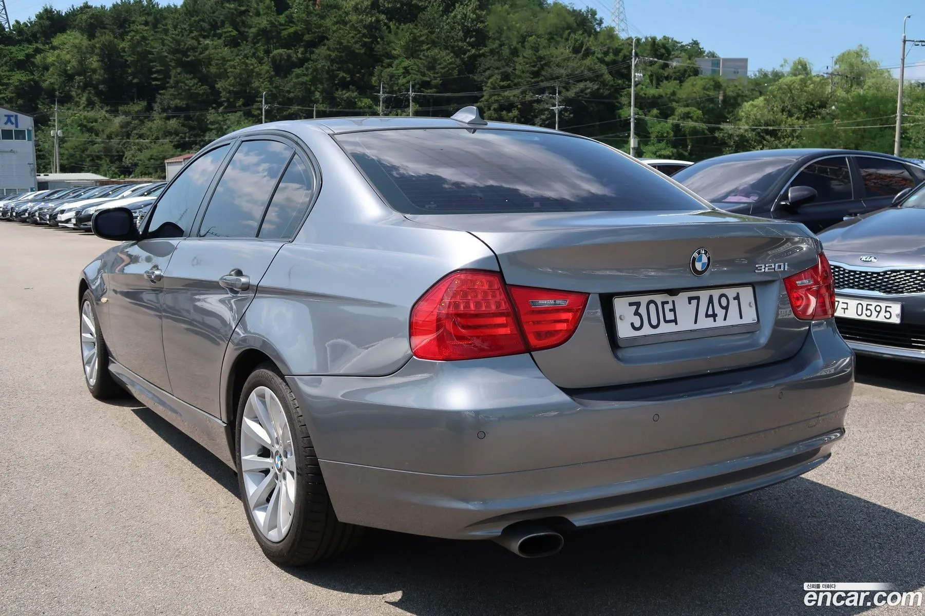 BMW 3Er 320I Sedan Cp 2011 - фотография 18034407