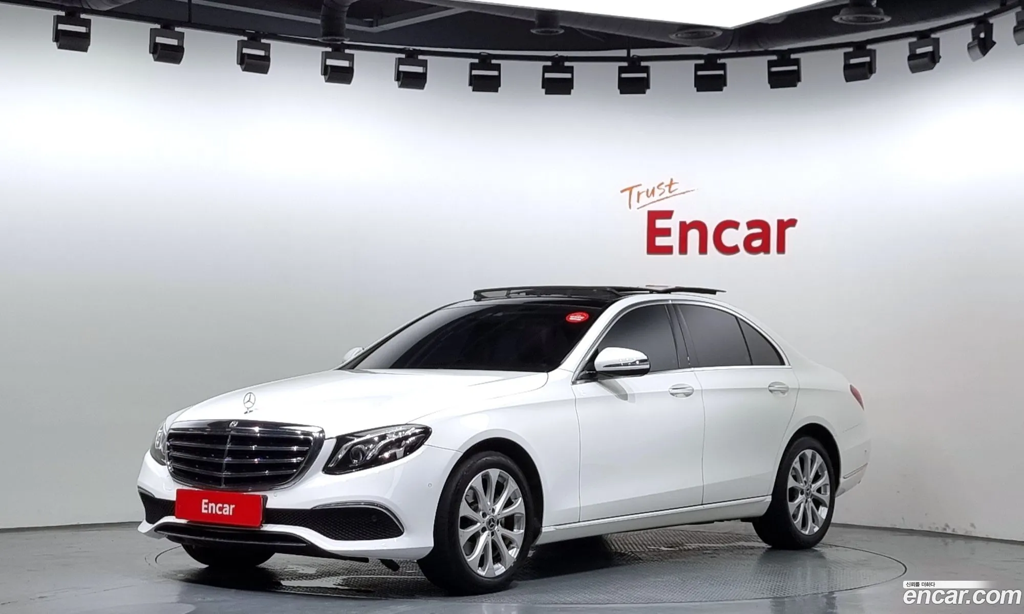 Mercedes-Benz E-Klasse V W213 S213 C238 E220D 4Matic Exclusive 2019 - фотография 15668447