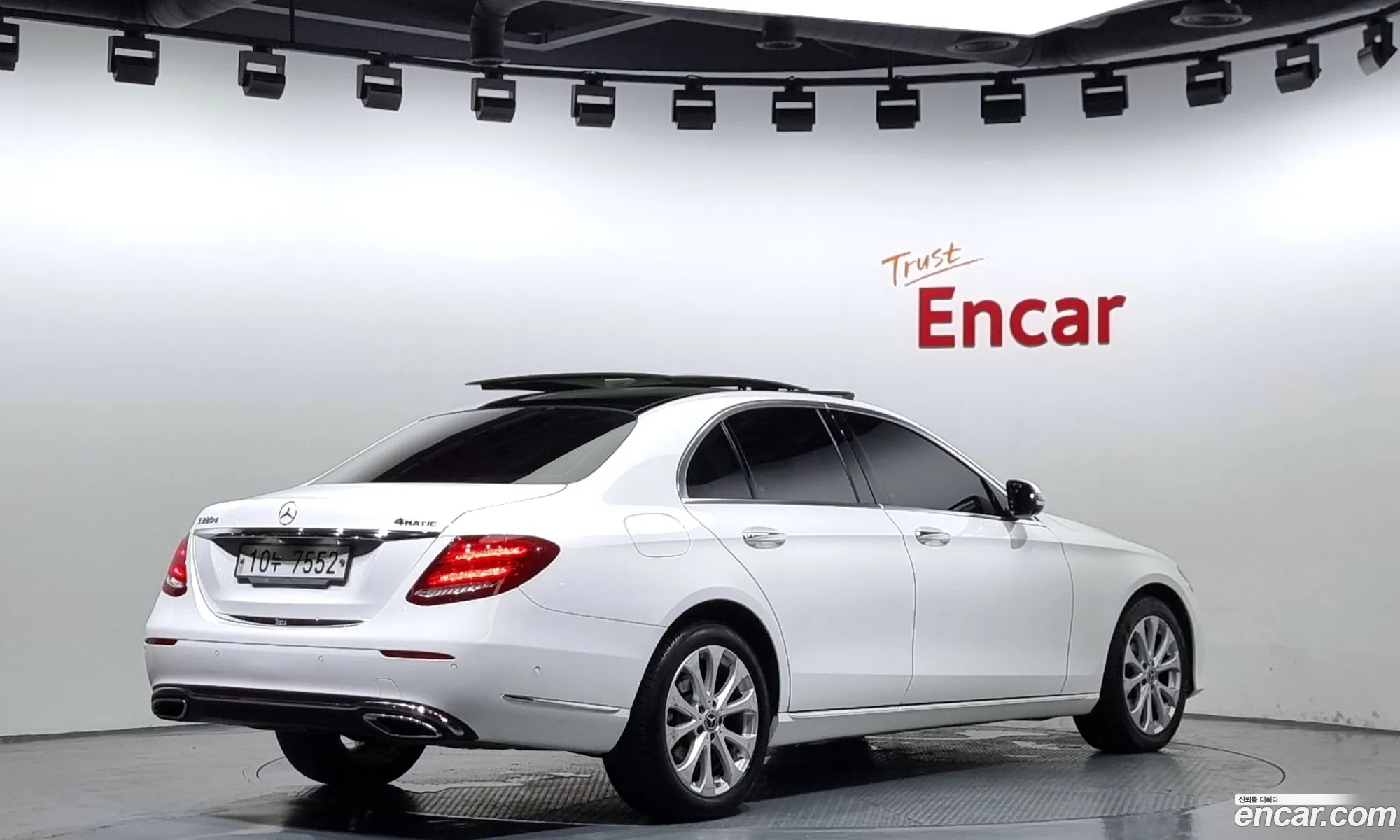 Mercedes-Benz E-Klasse V W213 S213 C238 E220D 4Matic Exclusive 2019 - фотография 15668448