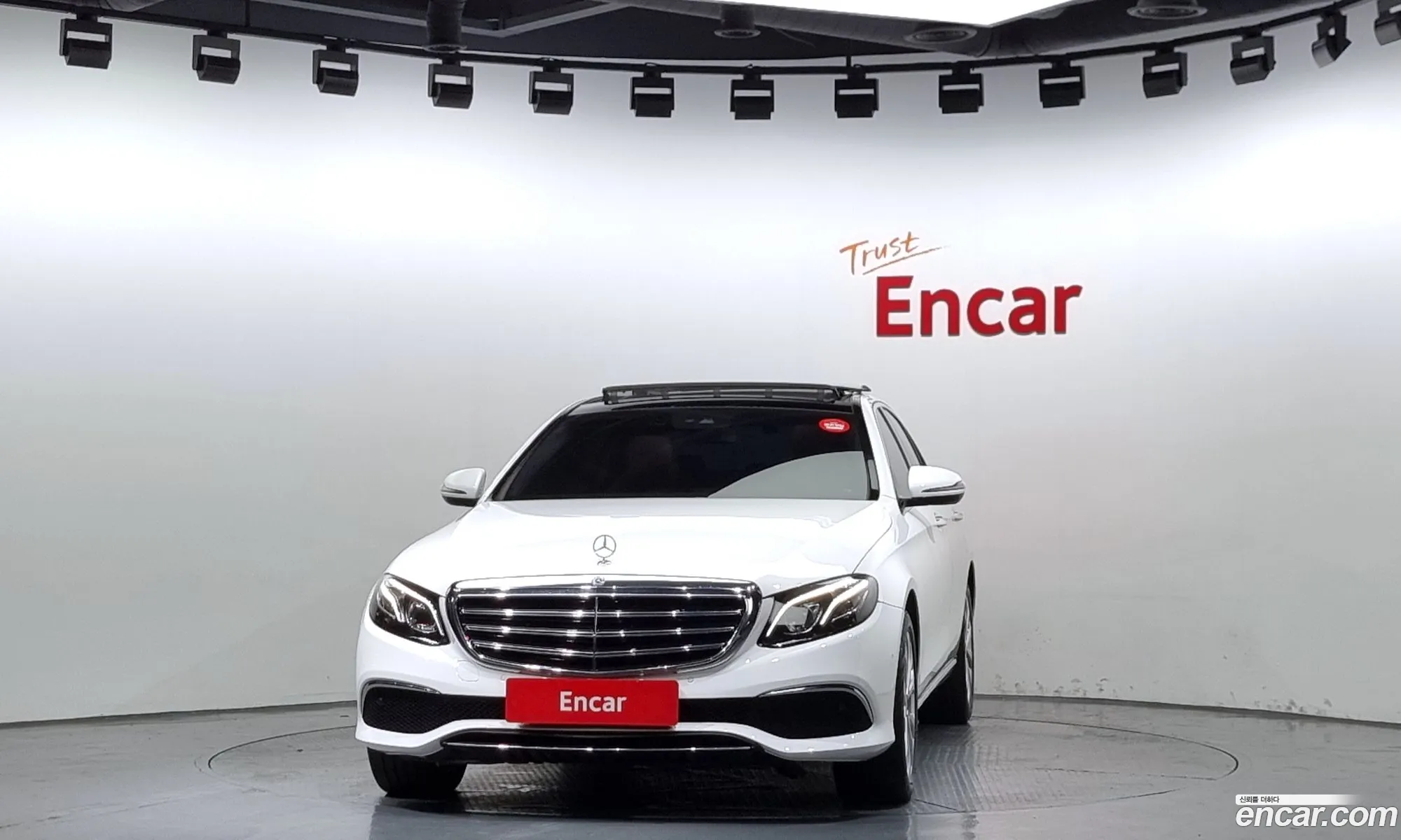Mercedes-Benz E-Klasse V W213 S213 C238 E220D 4Matic Exclusive 2019 - фотография 15668449