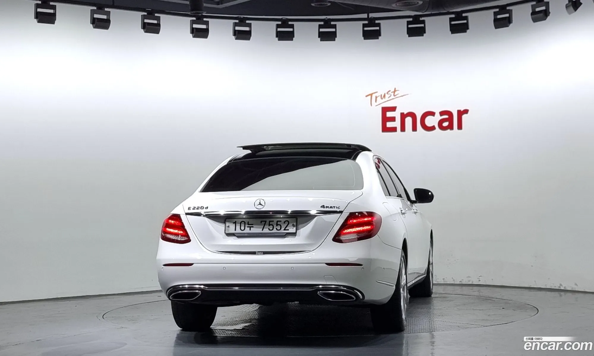 Mercedes-Benz E-Klasse V W213 S213 C238 E220D 4Matic Exclusive 2019 - фотография 15668450