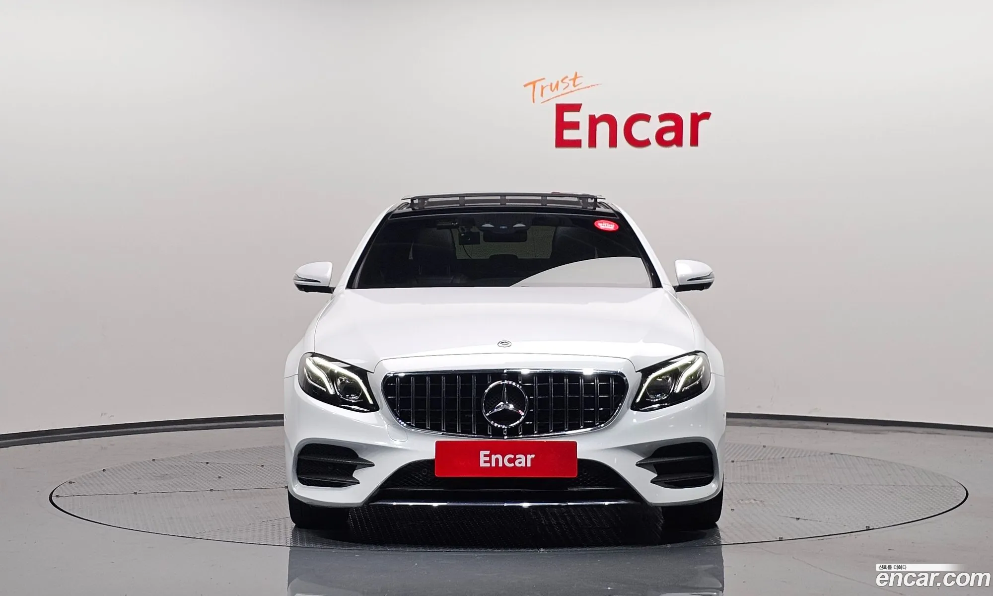 Mercedes-Benz E-Klasse E300 4Matic Amg Line 2017 - фотография 18580830