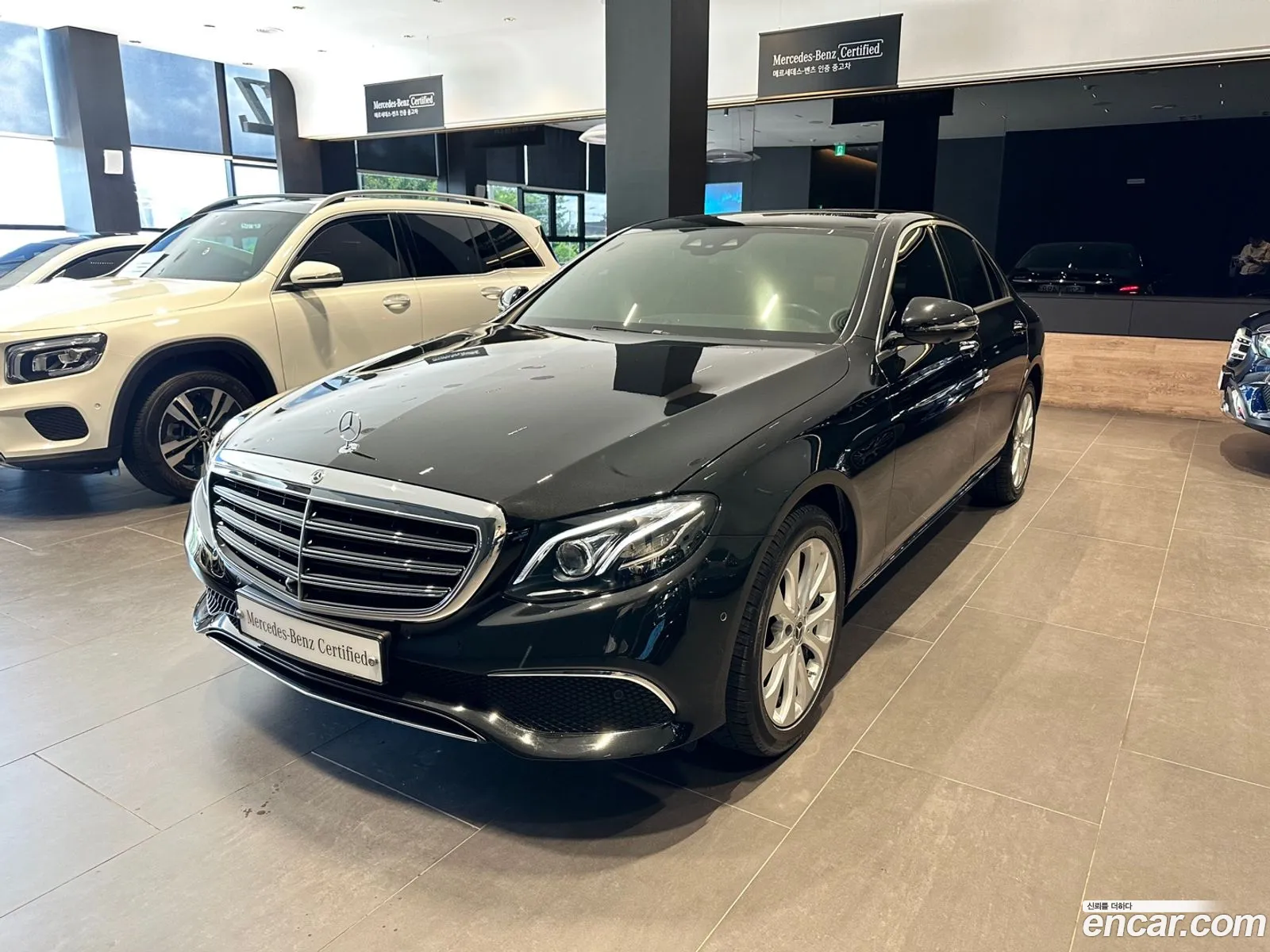 Mercedes-Benz E-Klasse V W213 S213 C238 E300 4Matic Exclusive 2019 - фотография 18529119