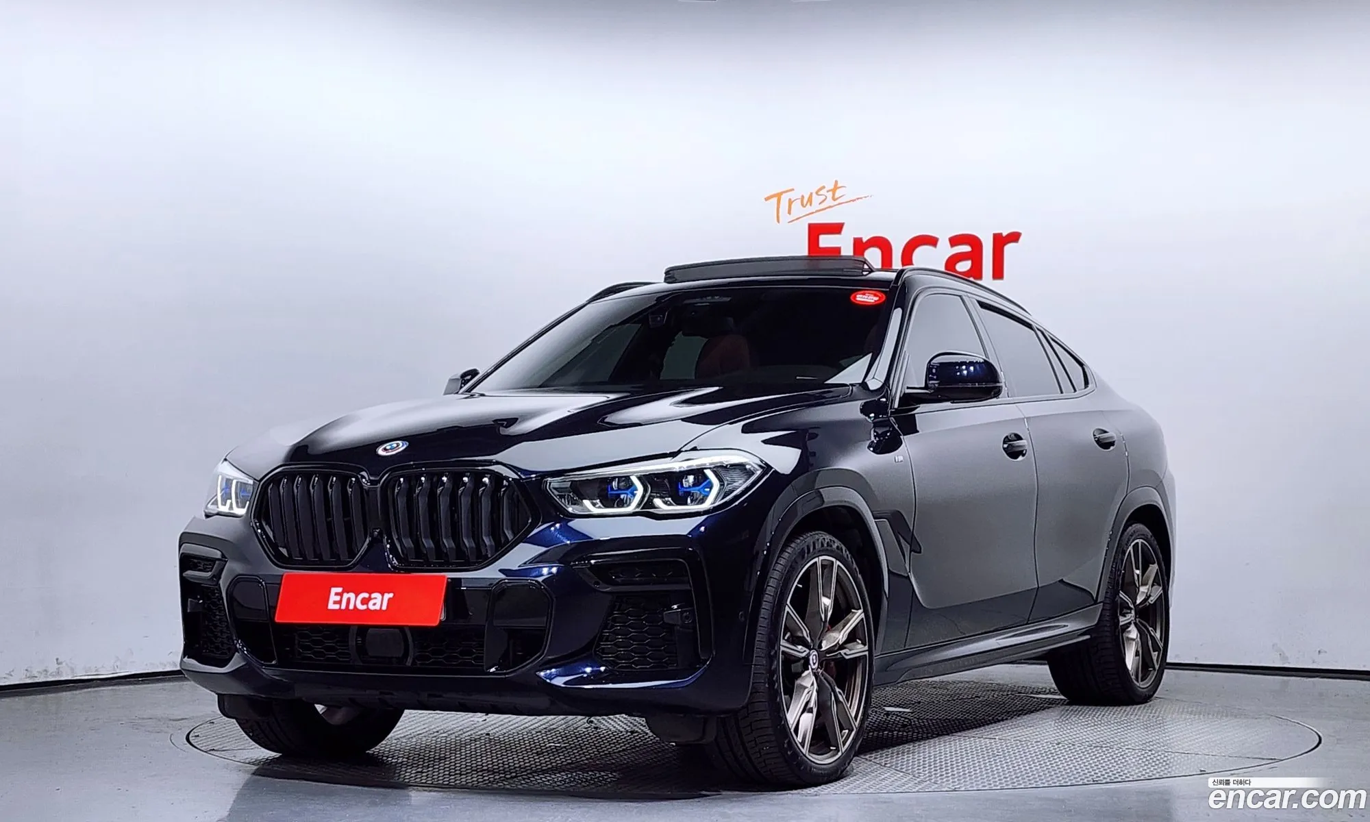 BMW X6 M50I 2023 - фотография 17959512