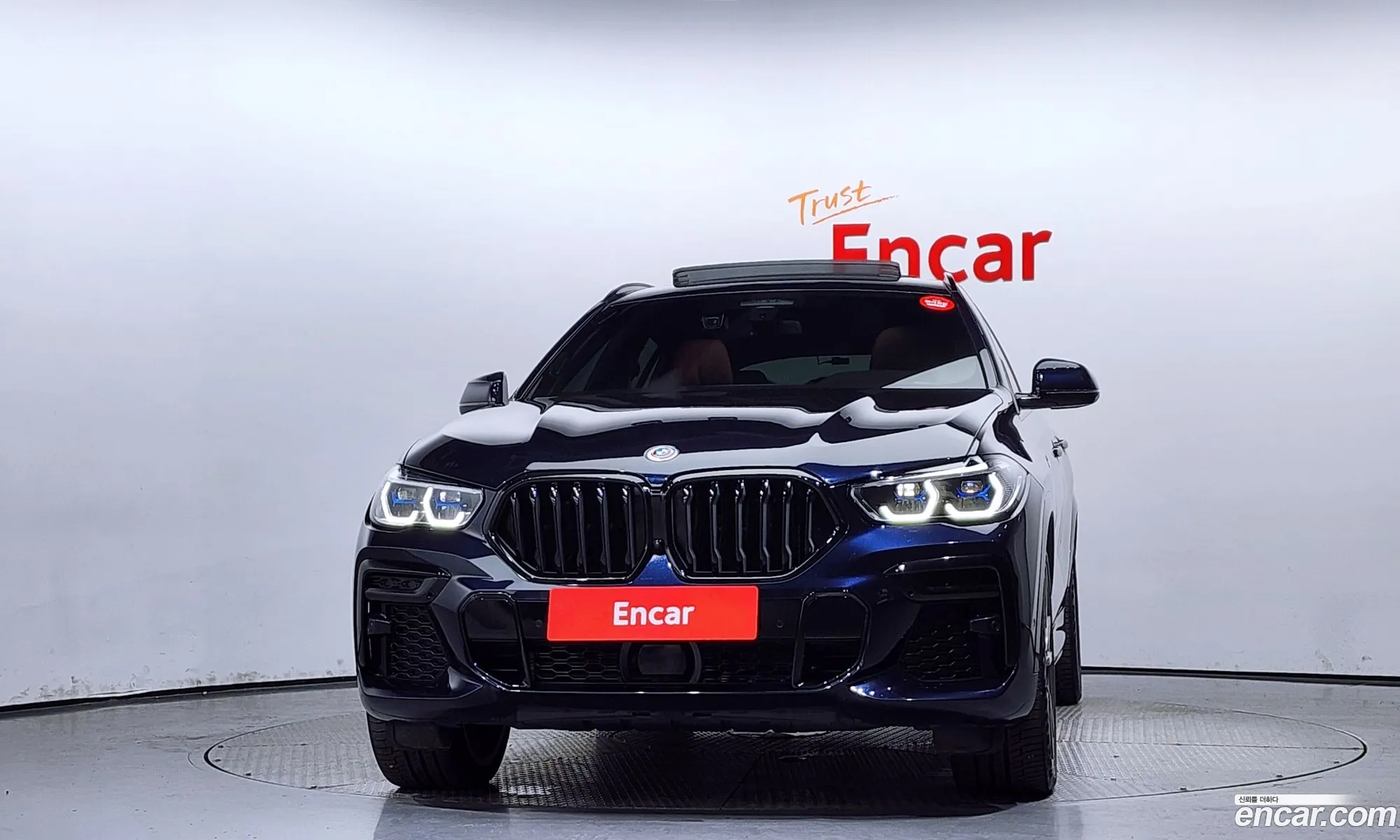BMW X6 M50I 2023 - фотография 17959514