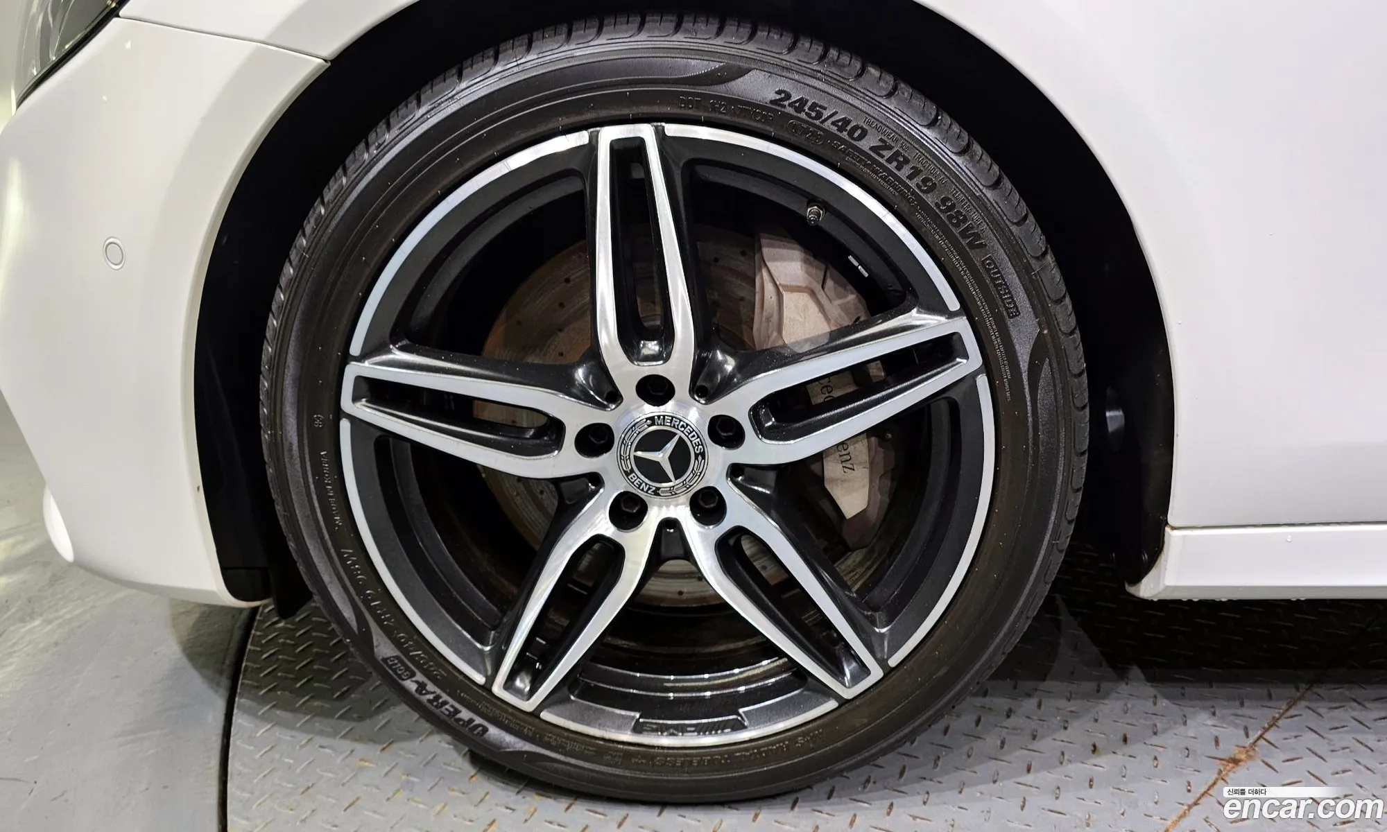 Mercedes-Benz E-Klasse V W213 S213 C238 E300 Amg Line 2019 - фотография 18659849