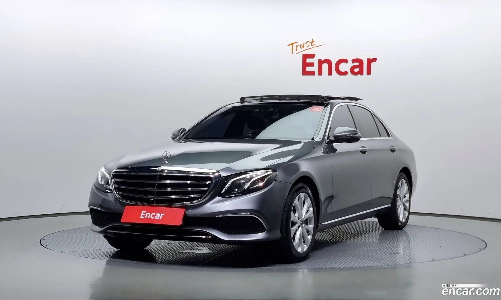 Mercedes E-Class W213 E300 Exclusive - фотография 18624008