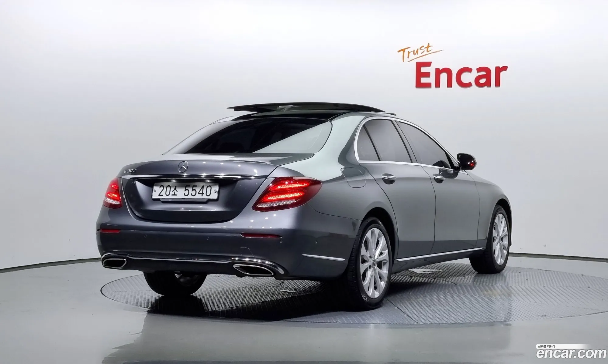 Mercedes E-Class W213 E300 Exclusive - фотография 18624009