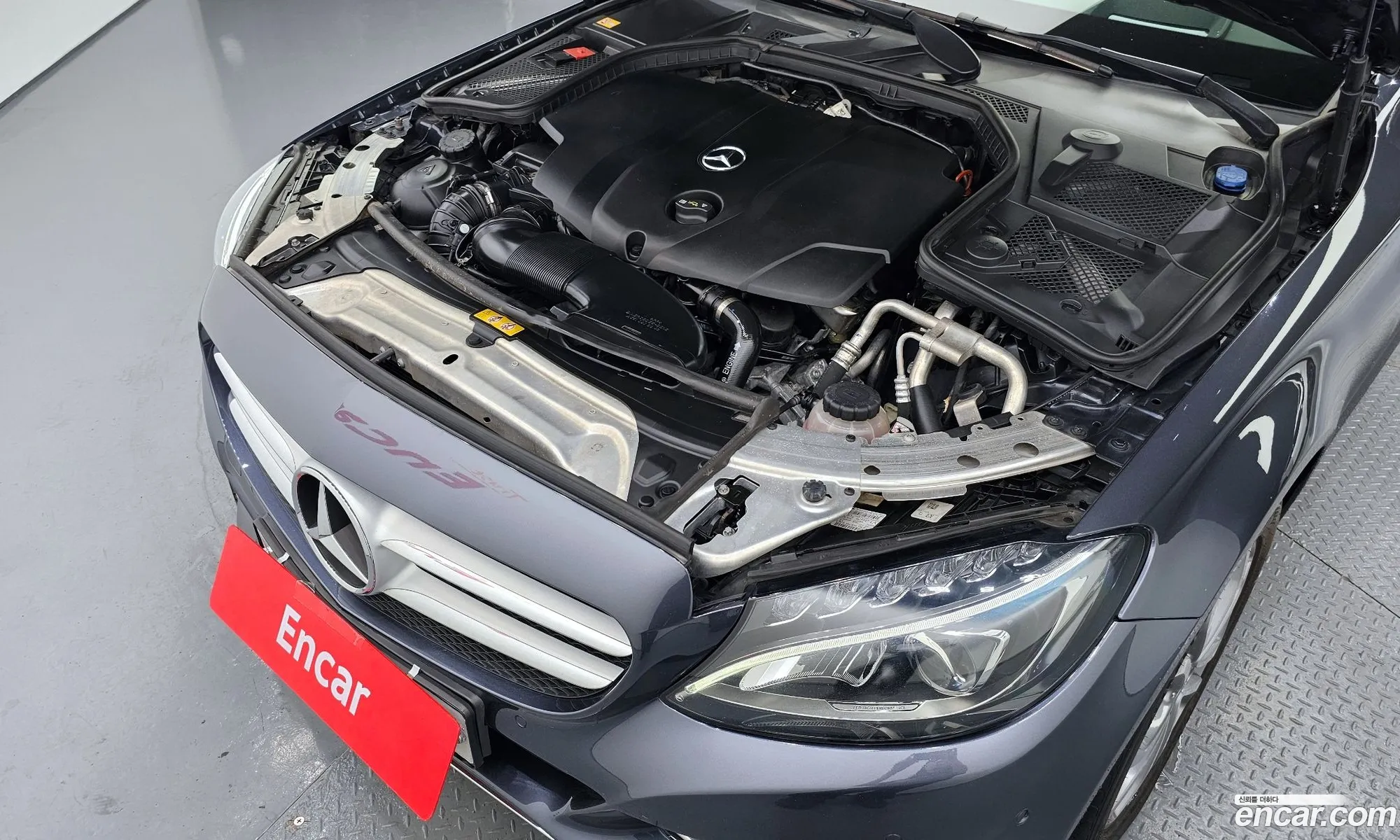 Mercedes C-Class W205 C220 Bluetech Avantgarde - фотография 16669094