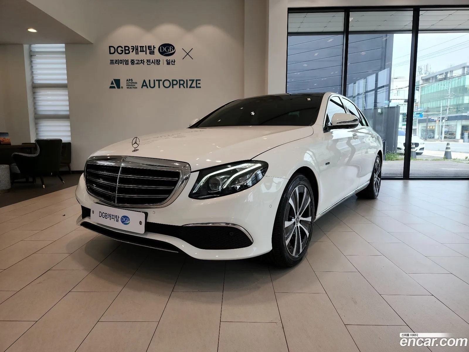 Mercedes-Benz E-Klasse V W213 S213 C238 E300E Exclusive 2019 - фотография 16583500