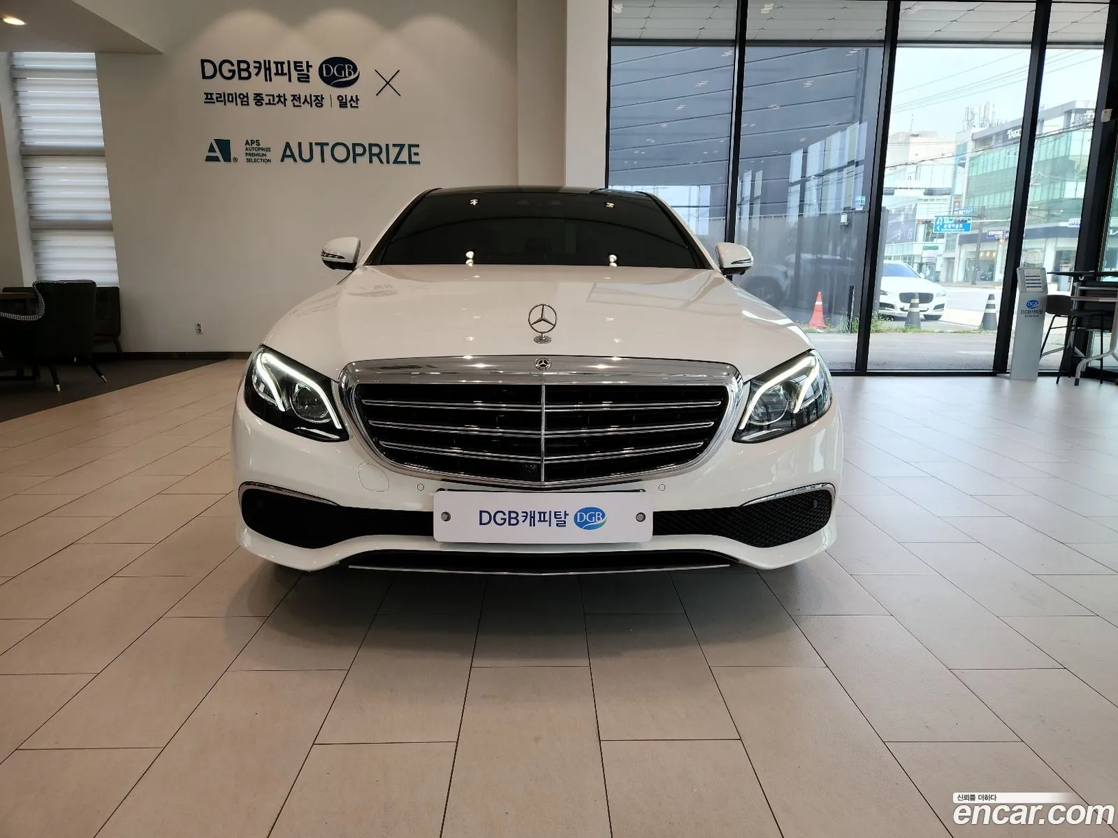 Mercedes-Benz E-Klasse V W213 S213 C238 E300E Exclusive 2019 - фотография 16583502