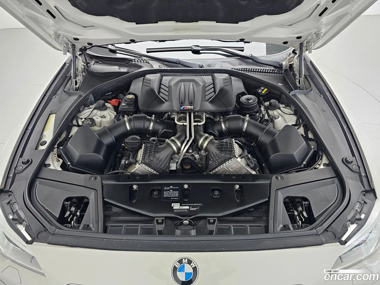 BMW M5 V F10 M5 Sedan 2016 - фотография 17939126