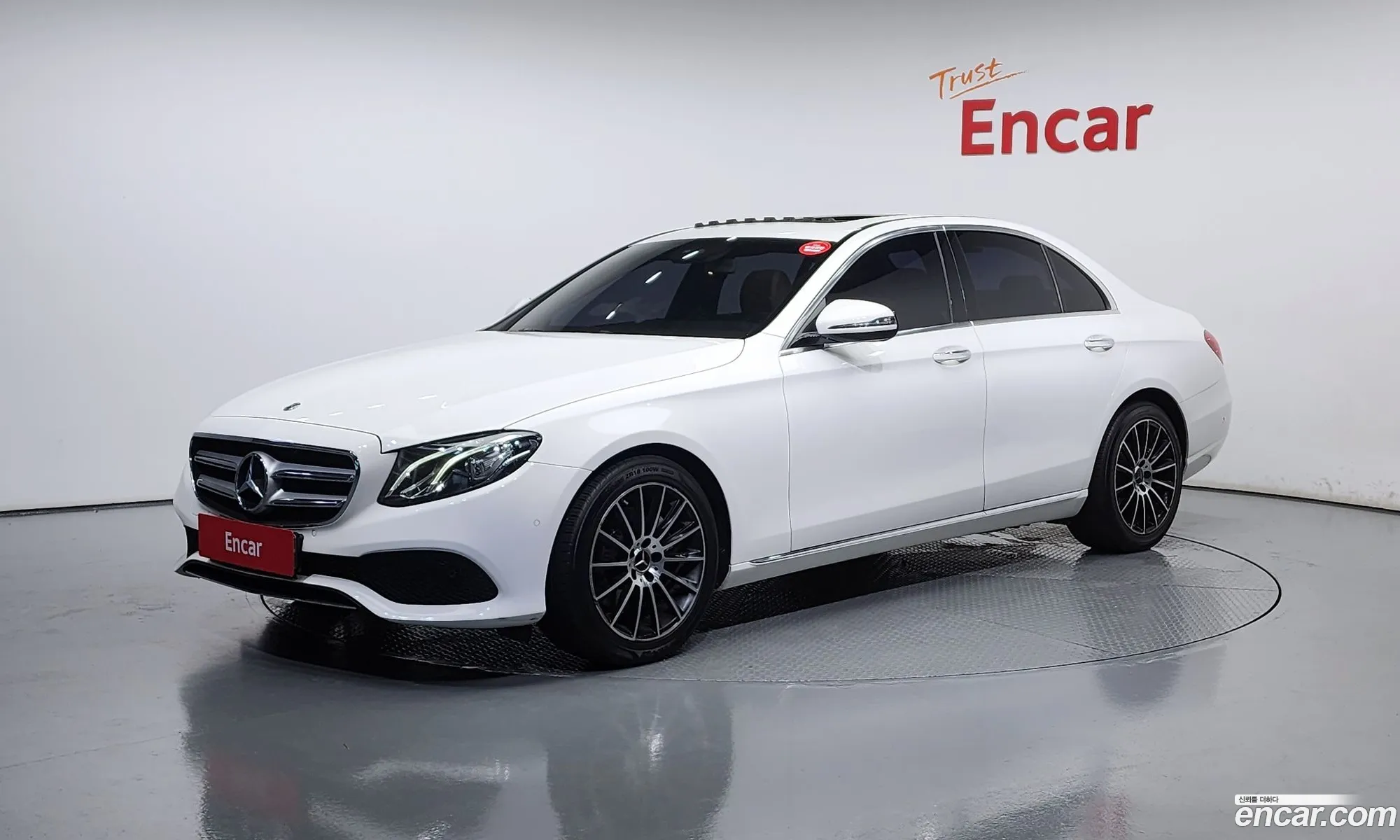 Mercedes-Benz E-Klasse E200 Avant Garde 2017 - фотография 16868264