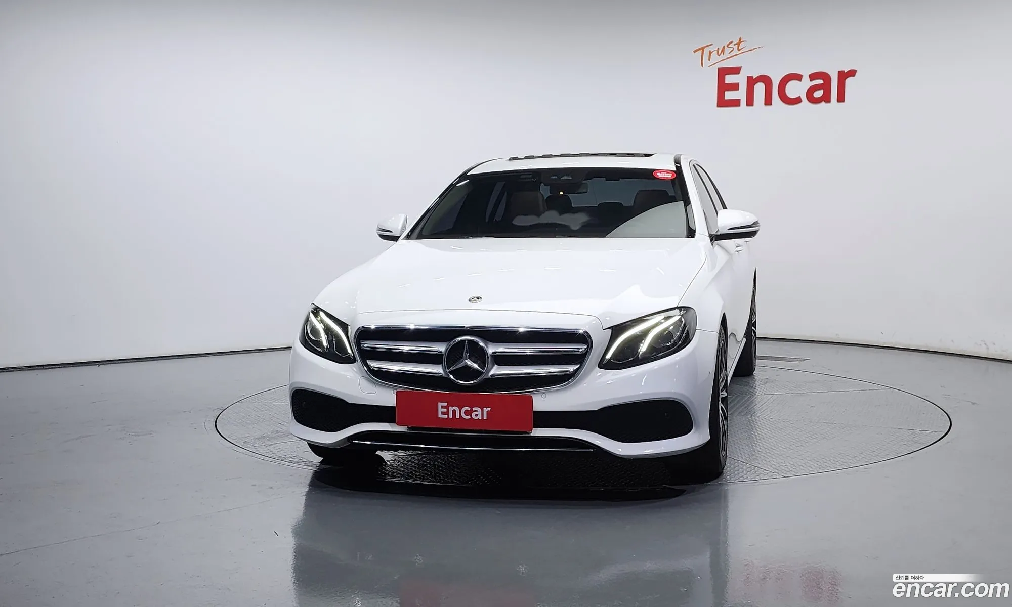 Mercedes-Benz E-Klasse E200 Avant Garde 2017 - фотография 16868266