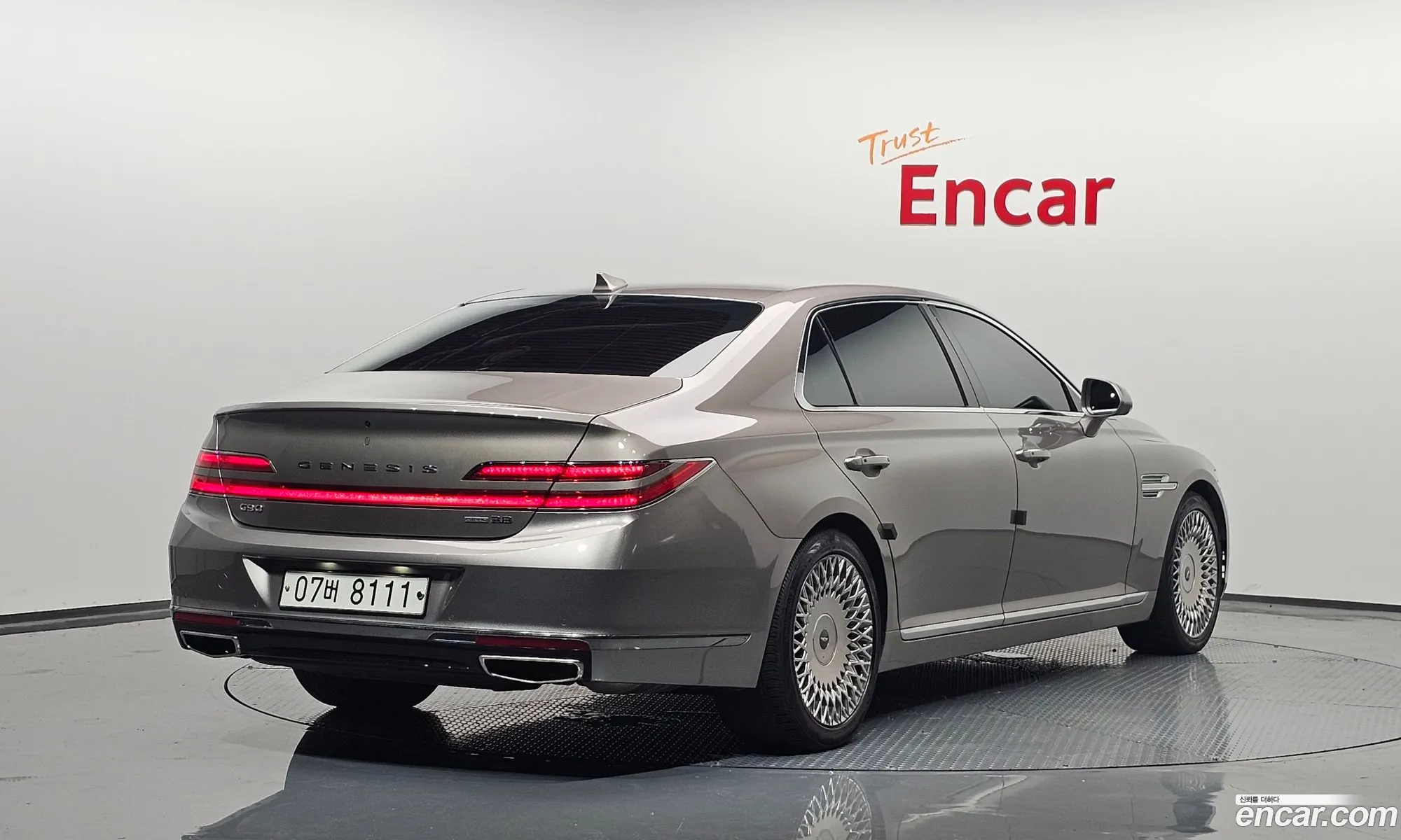 Genesis G90 I 38 Awd 2019 - фотография 567185