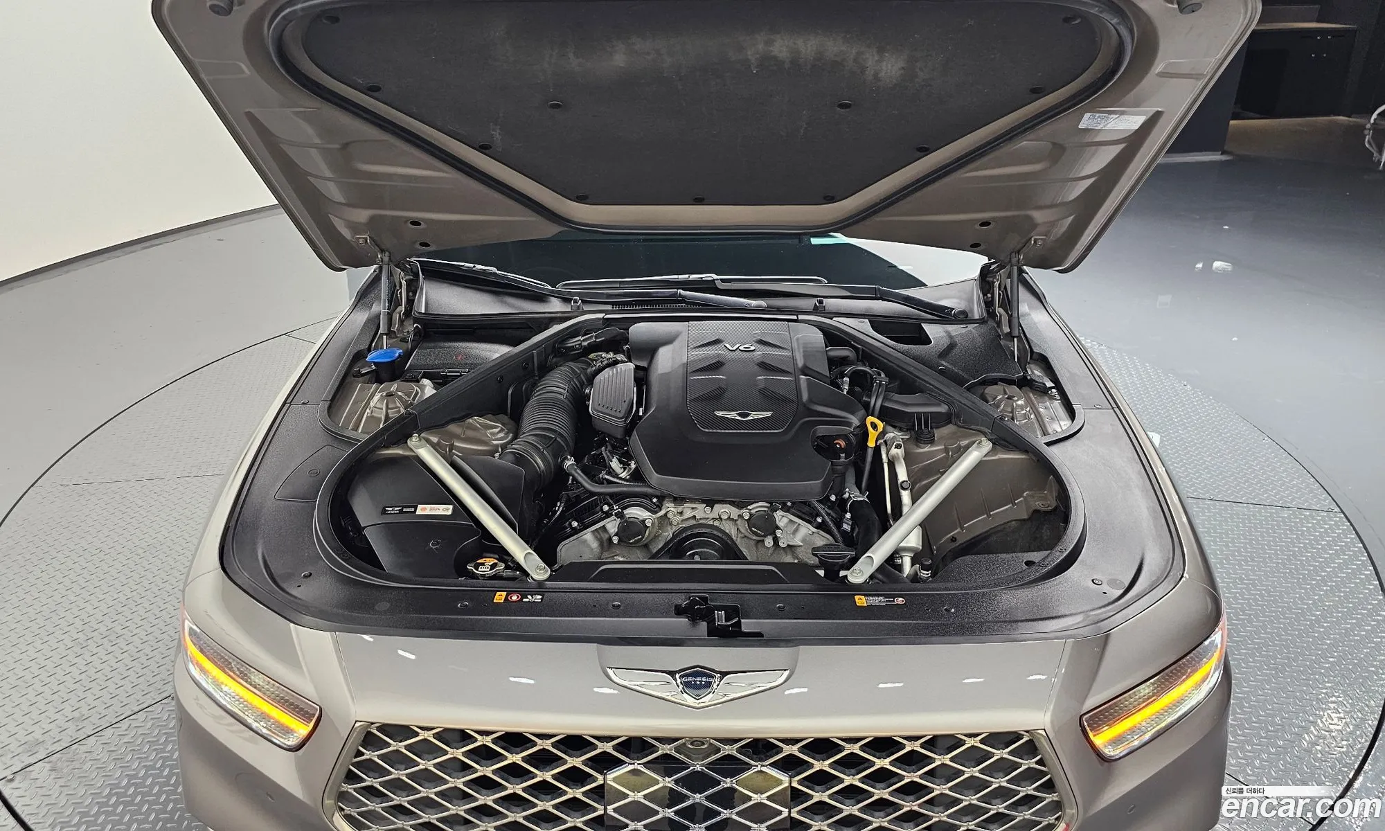 Genesis G90 I 38 Awd 2019 - фотография 567189