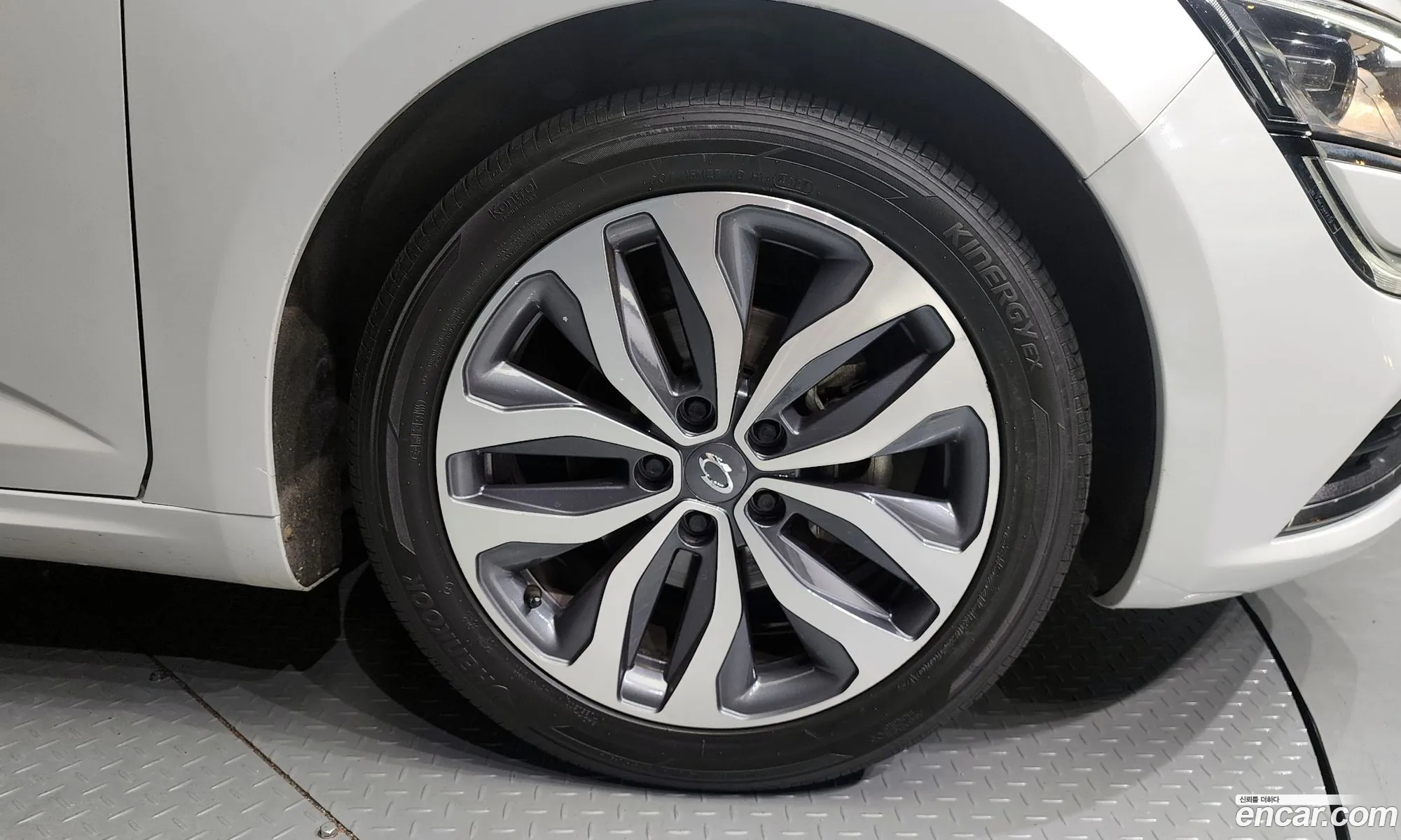 Renault Samsung Sm6 20 Lpe Le For The Disabled 2016 - фотография 2399981