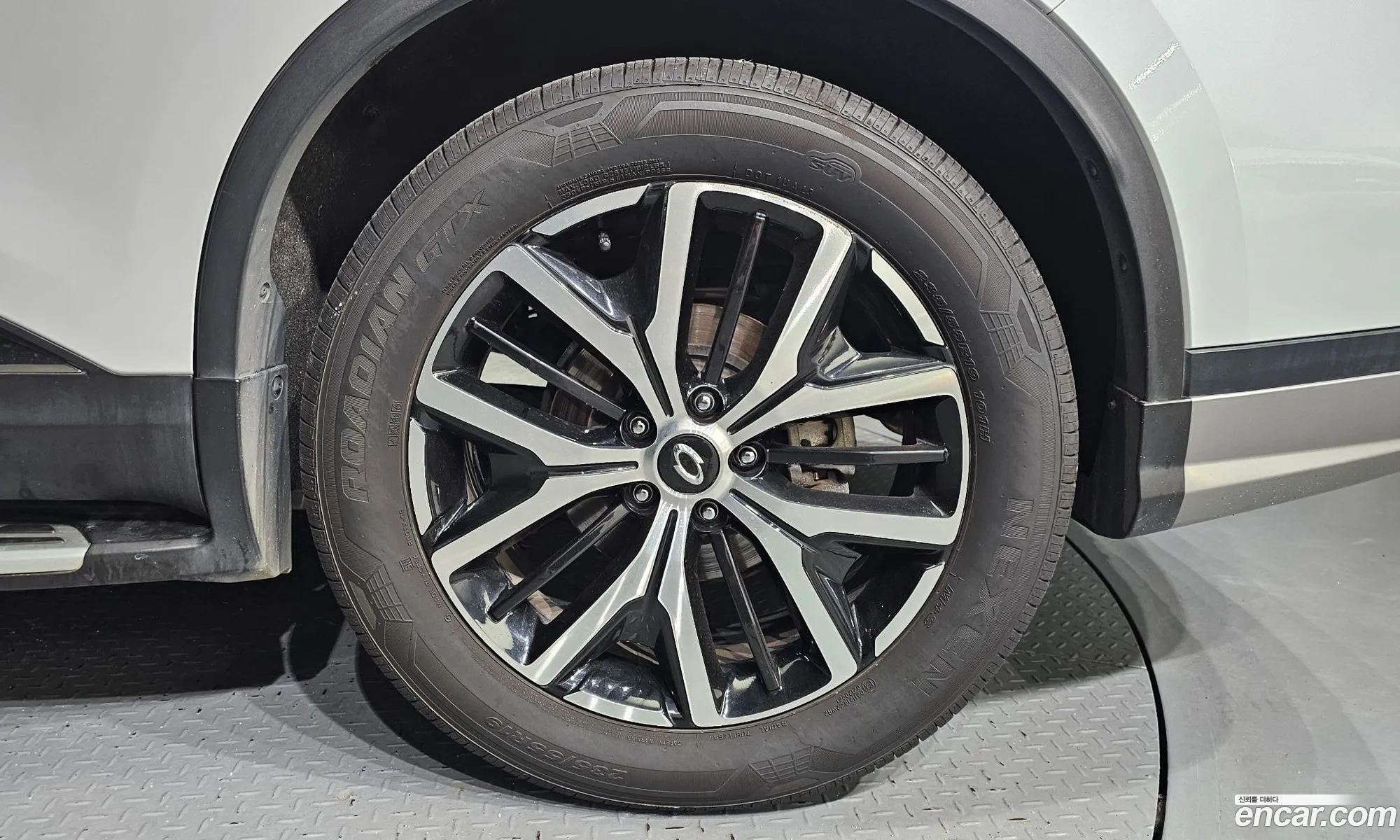 Renault Samsung Qm6 I 20 Lpe Re Signature 2Wd 2022 - фотография 2380015
