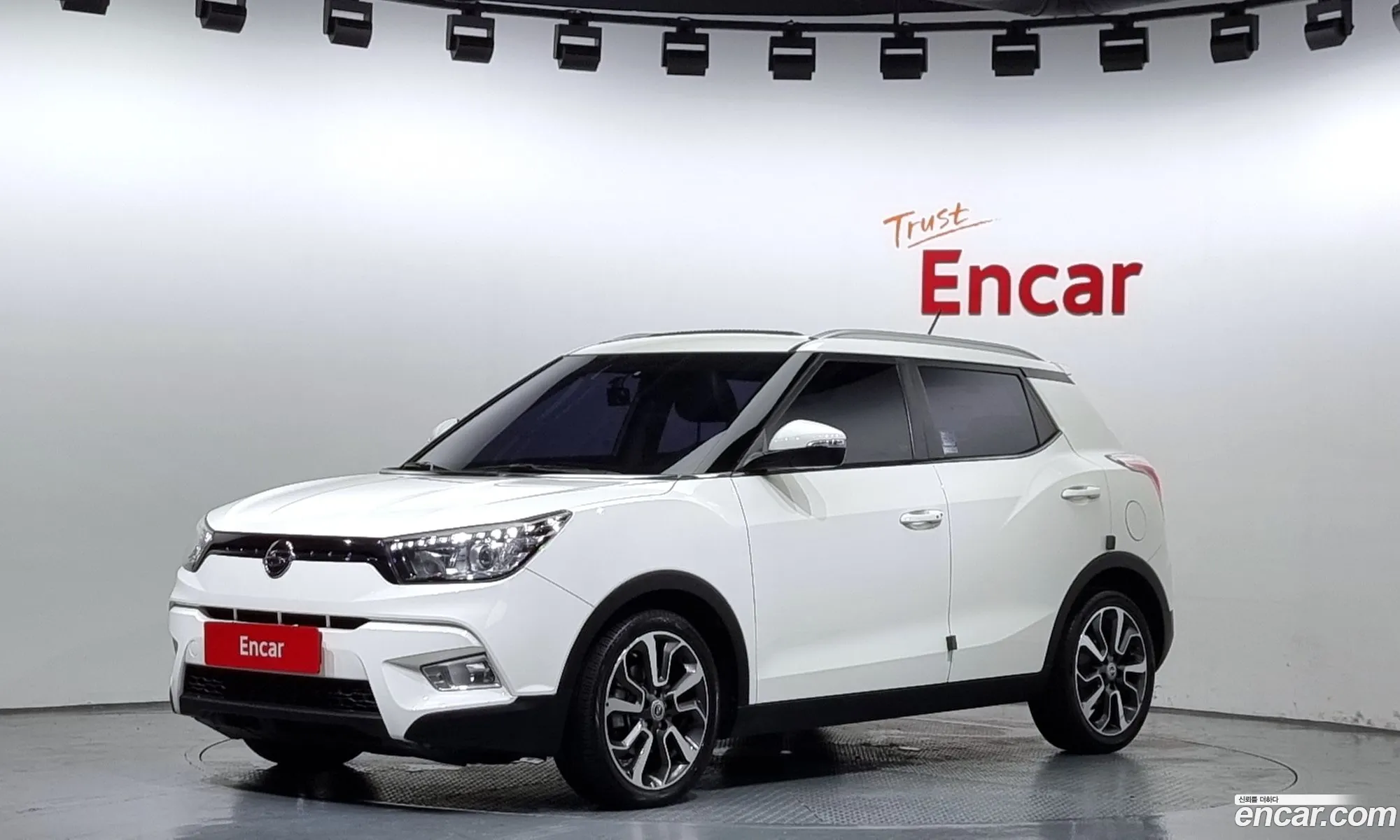 Kg Mobility Ssangyong Tivoli Diesel Lx 2Wd - фотография 8372425