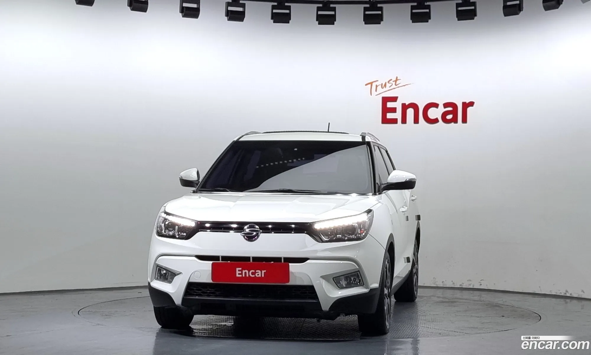 Kg Mobility Ssangyong Tivoli Diesel Lx 2Wd - фотография 8372427
