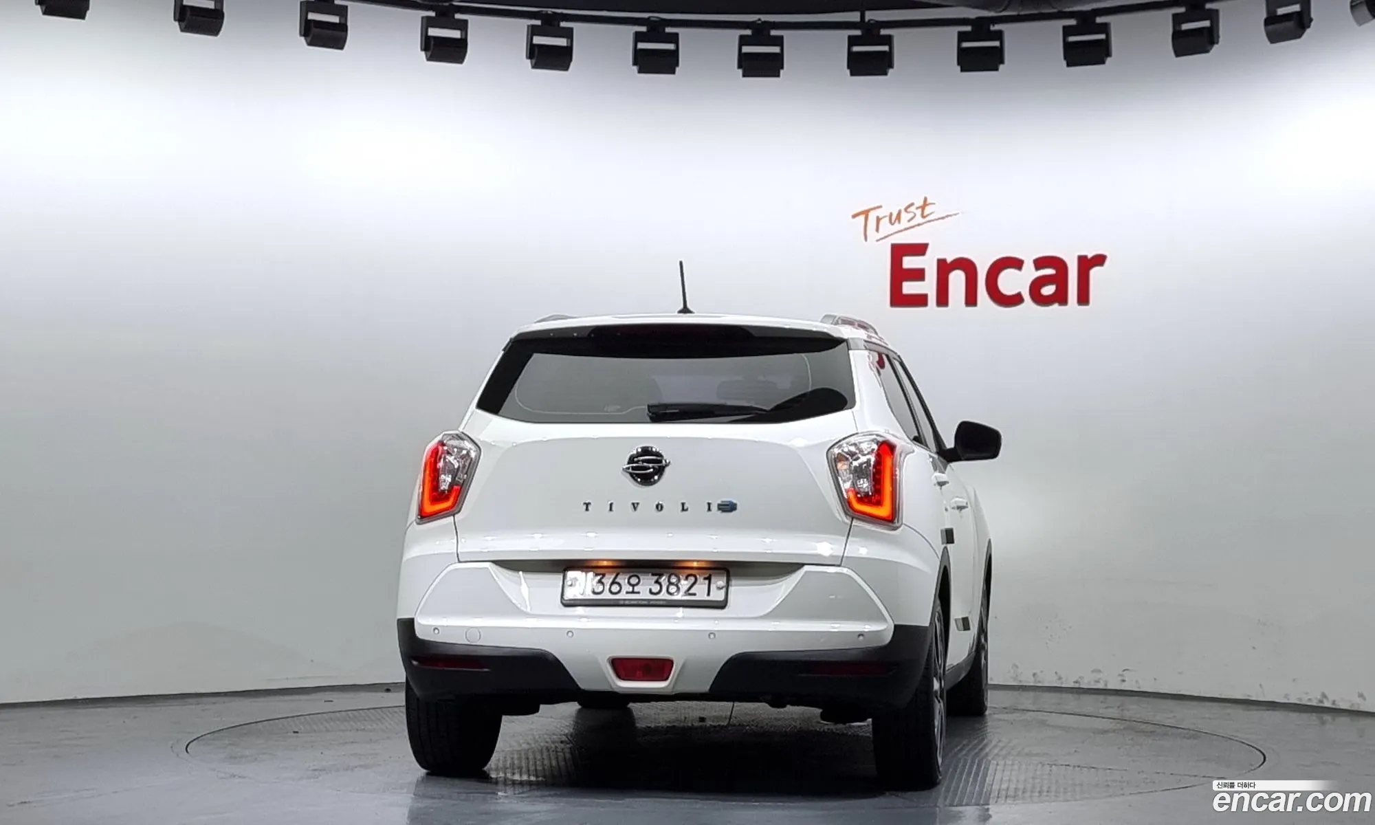 Kg Mobility Ssangyong Tivoli Diesel Lx 2Wd - фотография 8372428