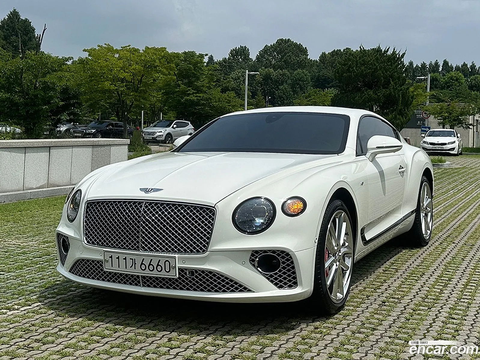 Bentley Continental 40 Gt 2020 - фотография 4441683