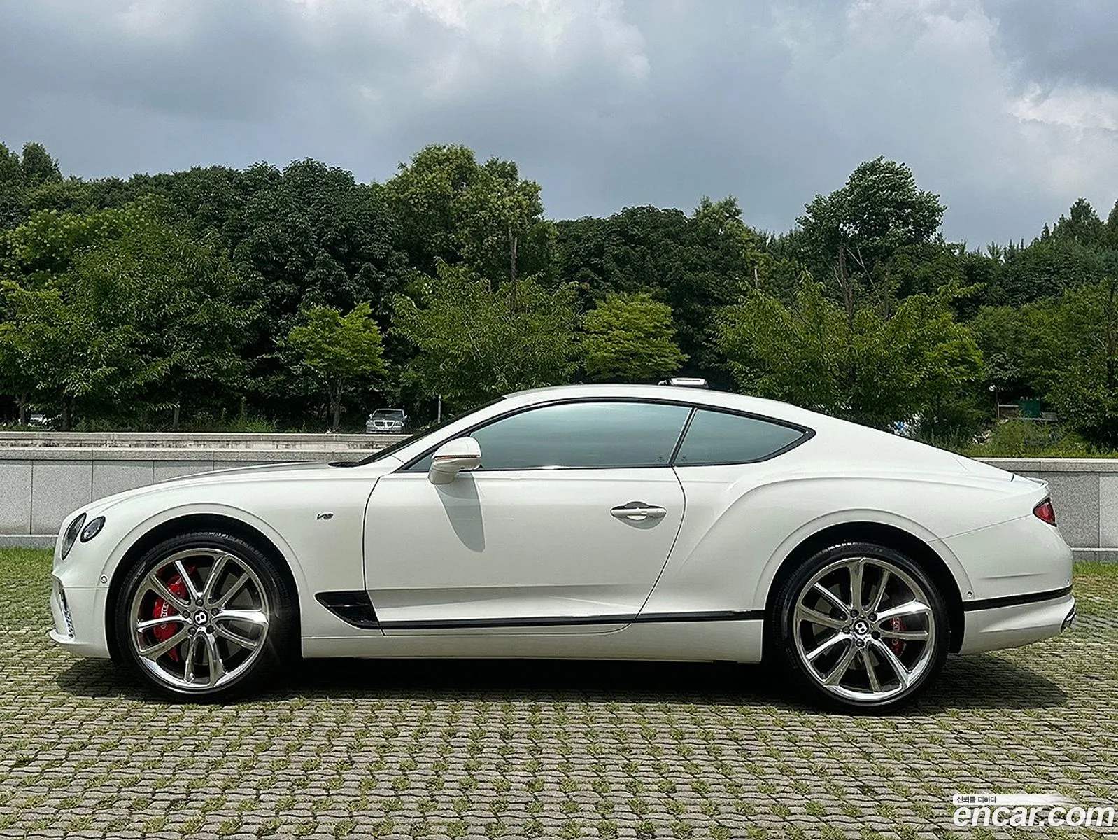 Bentley Continental 40 Gt 2020 - фотография 4441686
