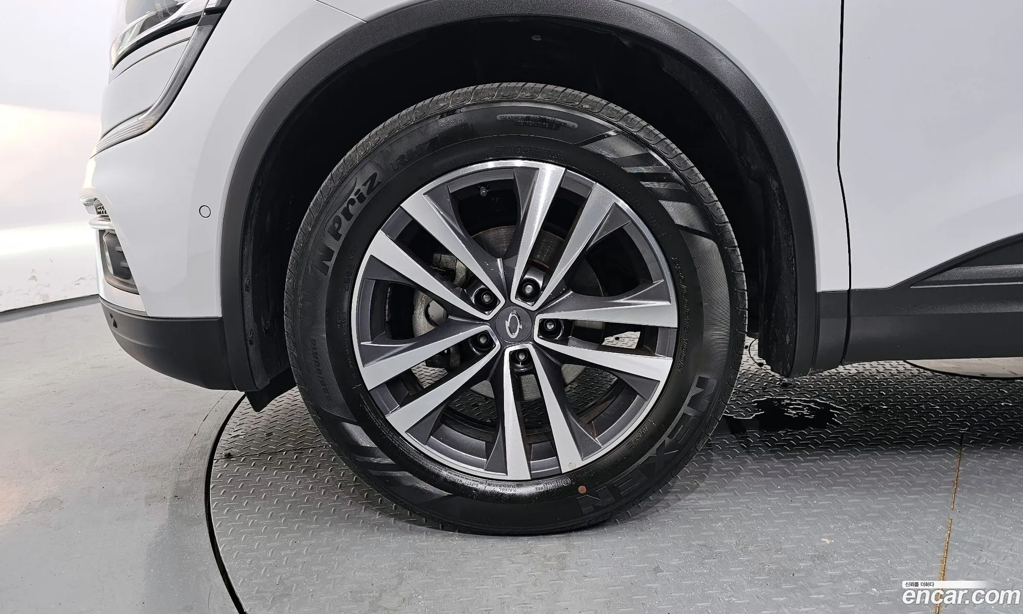 Renault Samsung Qm6 20 Lpe Le 2Wd 2020 - фотография 1823584