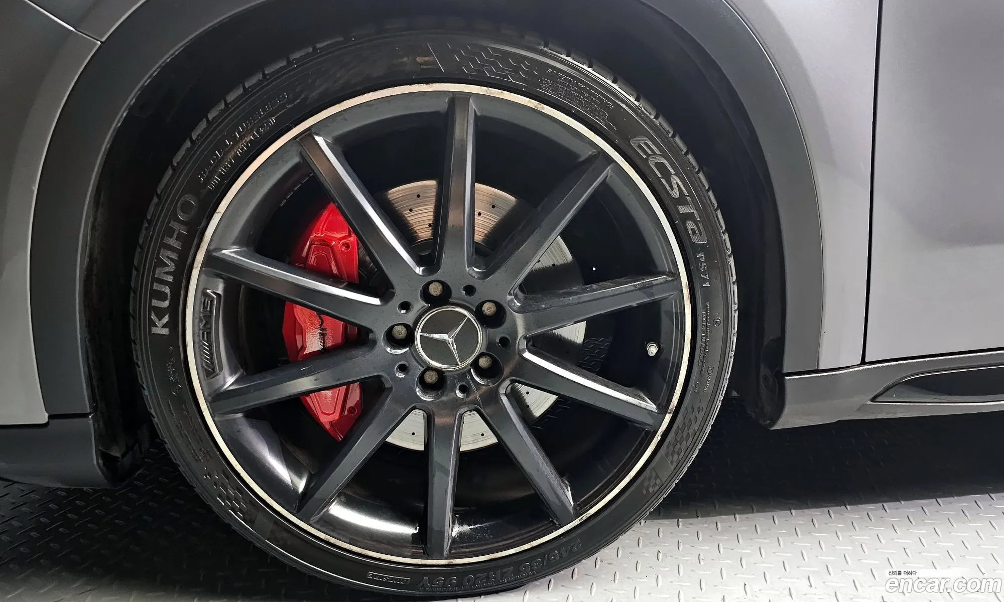 Mercedes-Benz Gla-Klasse Gla45 Amg 4Matic 2015 - фотография 16269977