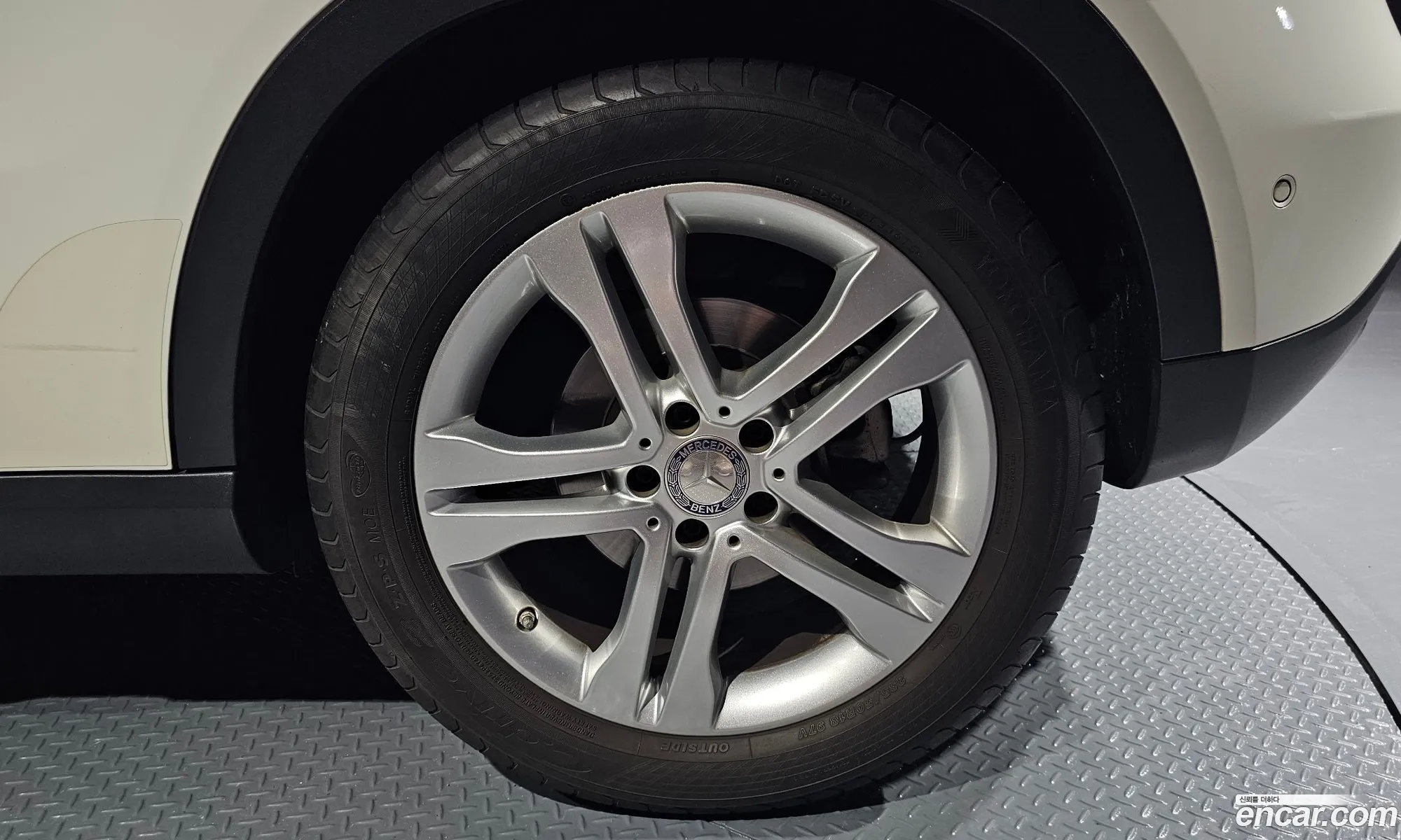 Mercedes-Benz Gla-Klasse Gla200 D 4Matic 2016 - фотография 15778507