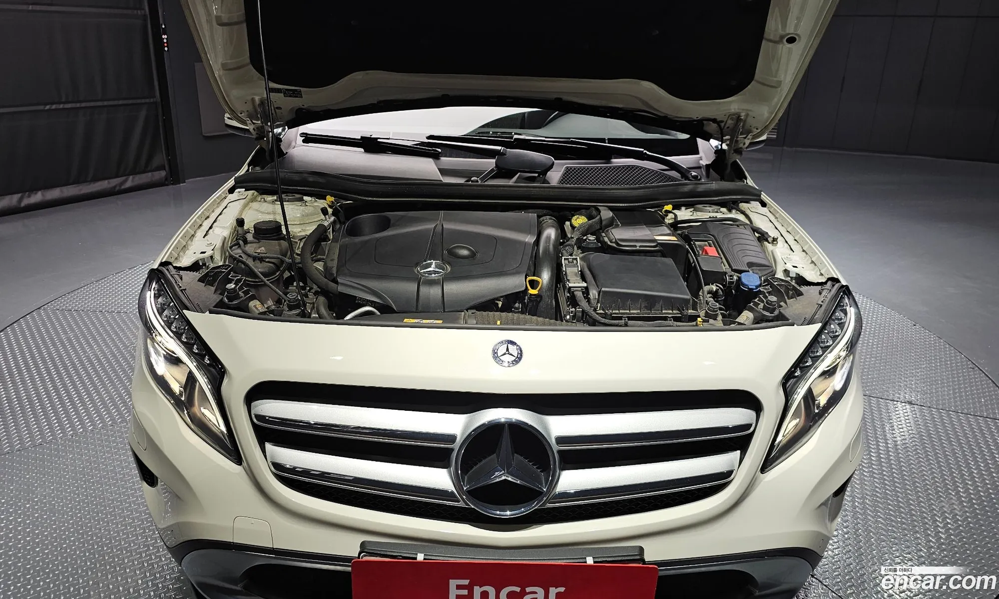 Mercedes-Benz Gla-Klasse Gla200 D 4Matic 2016 - фотография 15778508