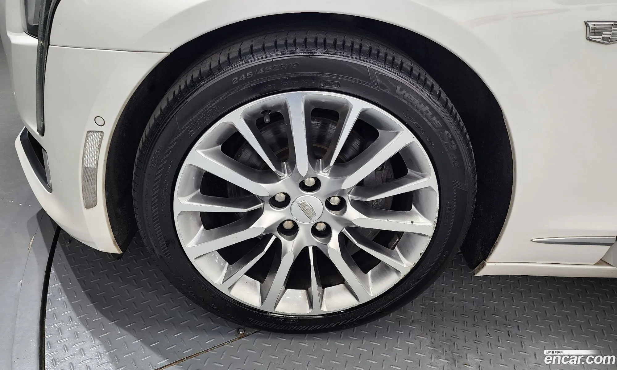 Cadillac Ct6 36 Premium Awd 2017 - фотография 14669796